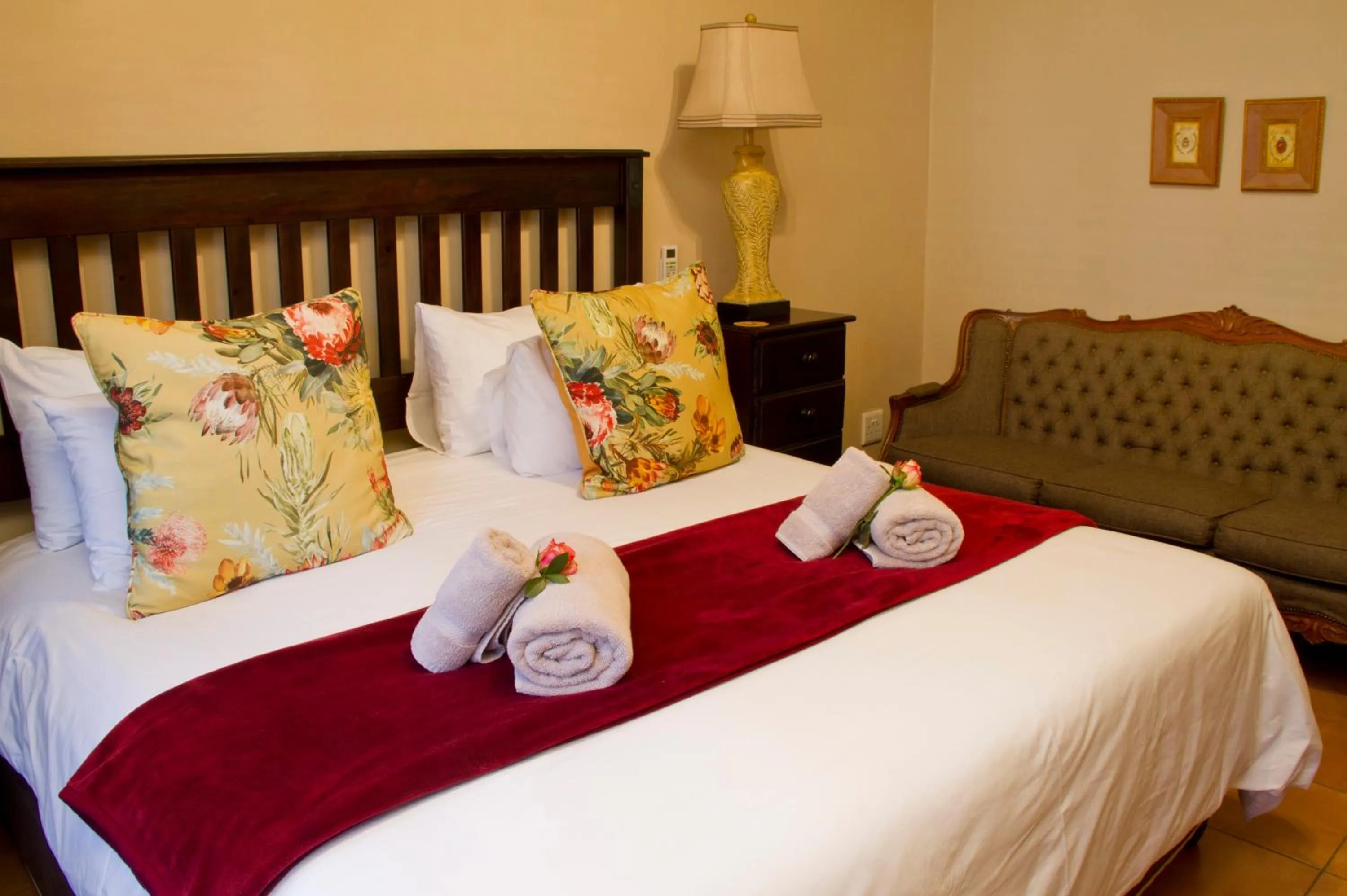 Bedroom, Bed in Del Roza Guest House