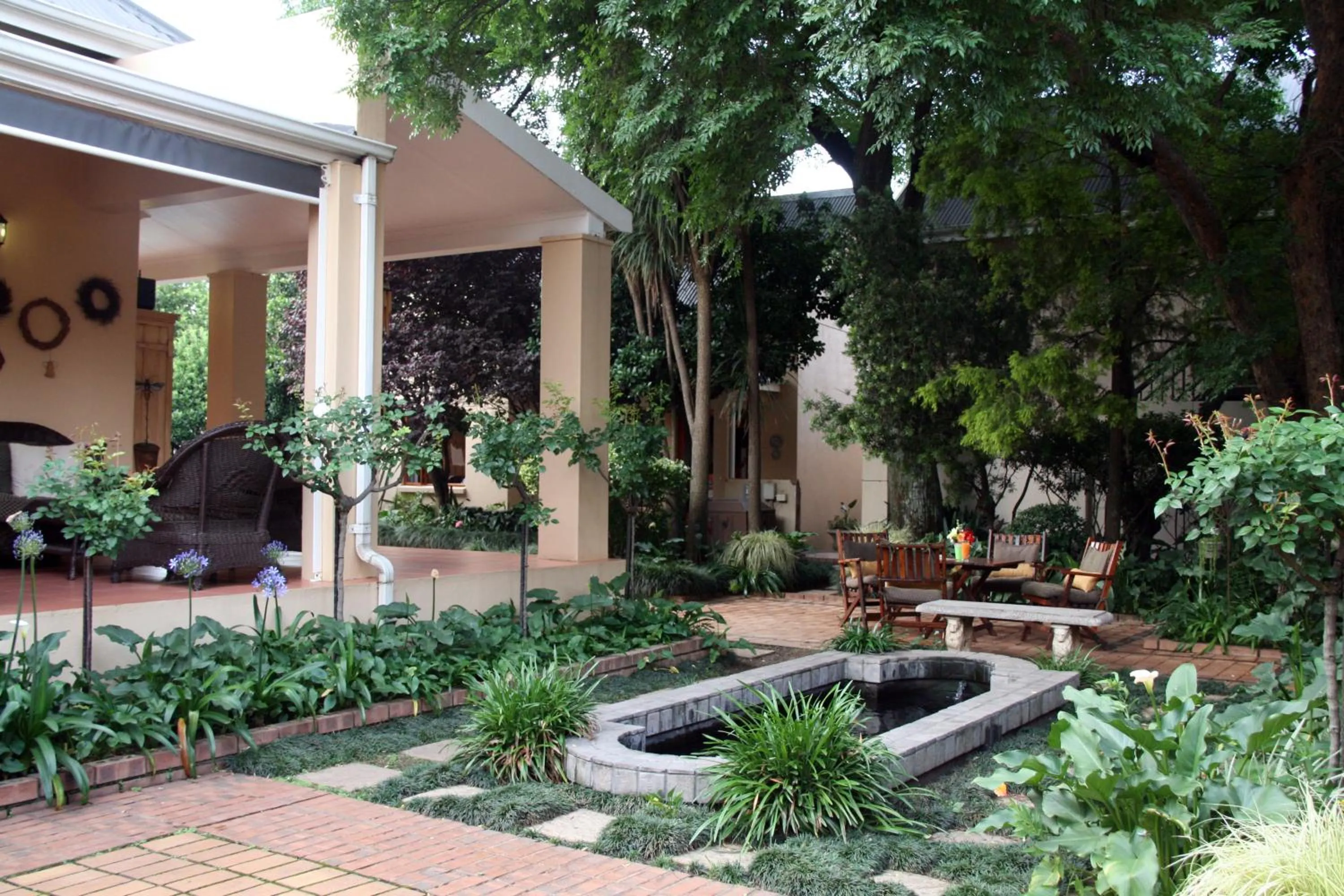 Garden in Del Roza Guest House