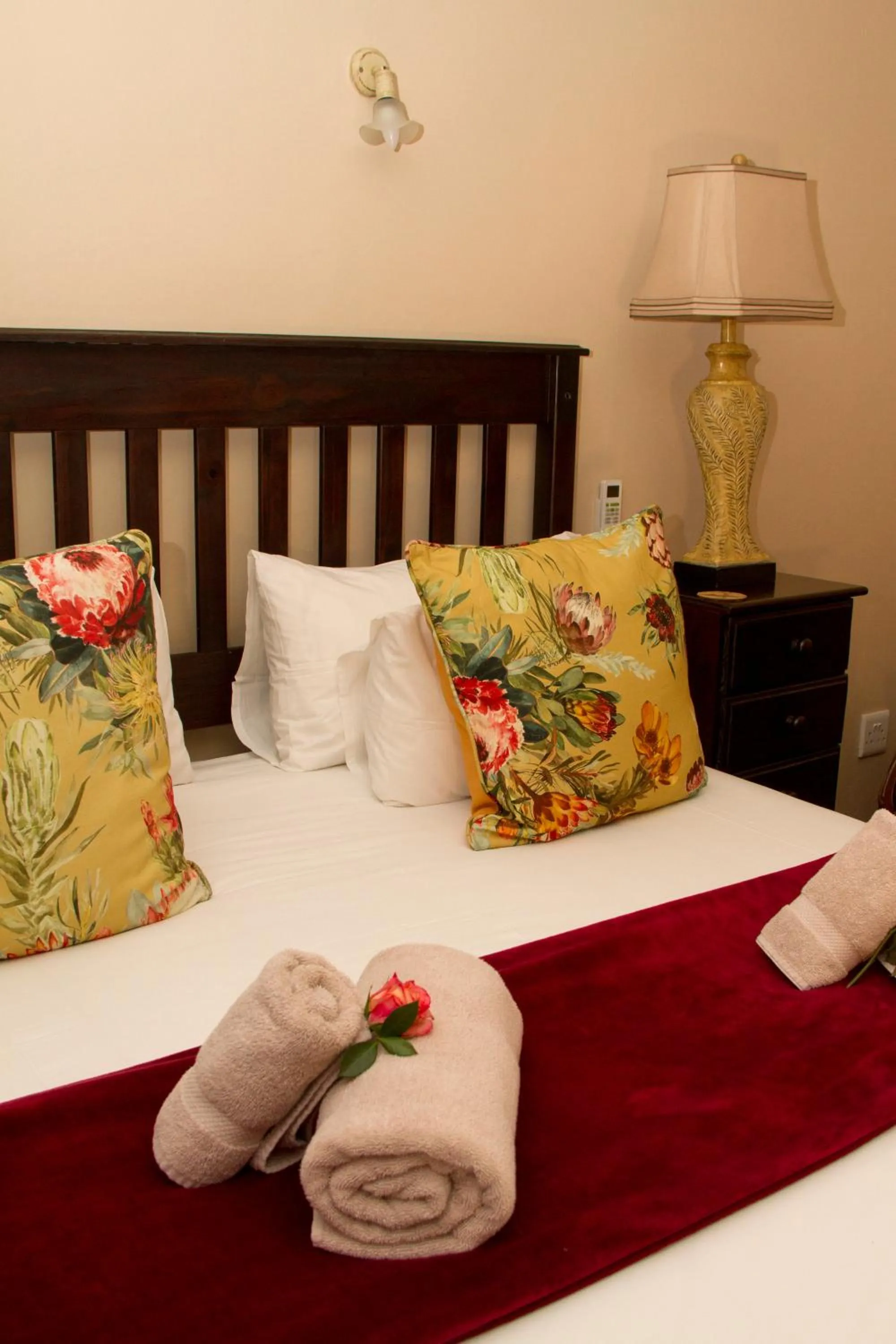 Bedroom, Bed in Del Roza Guest House