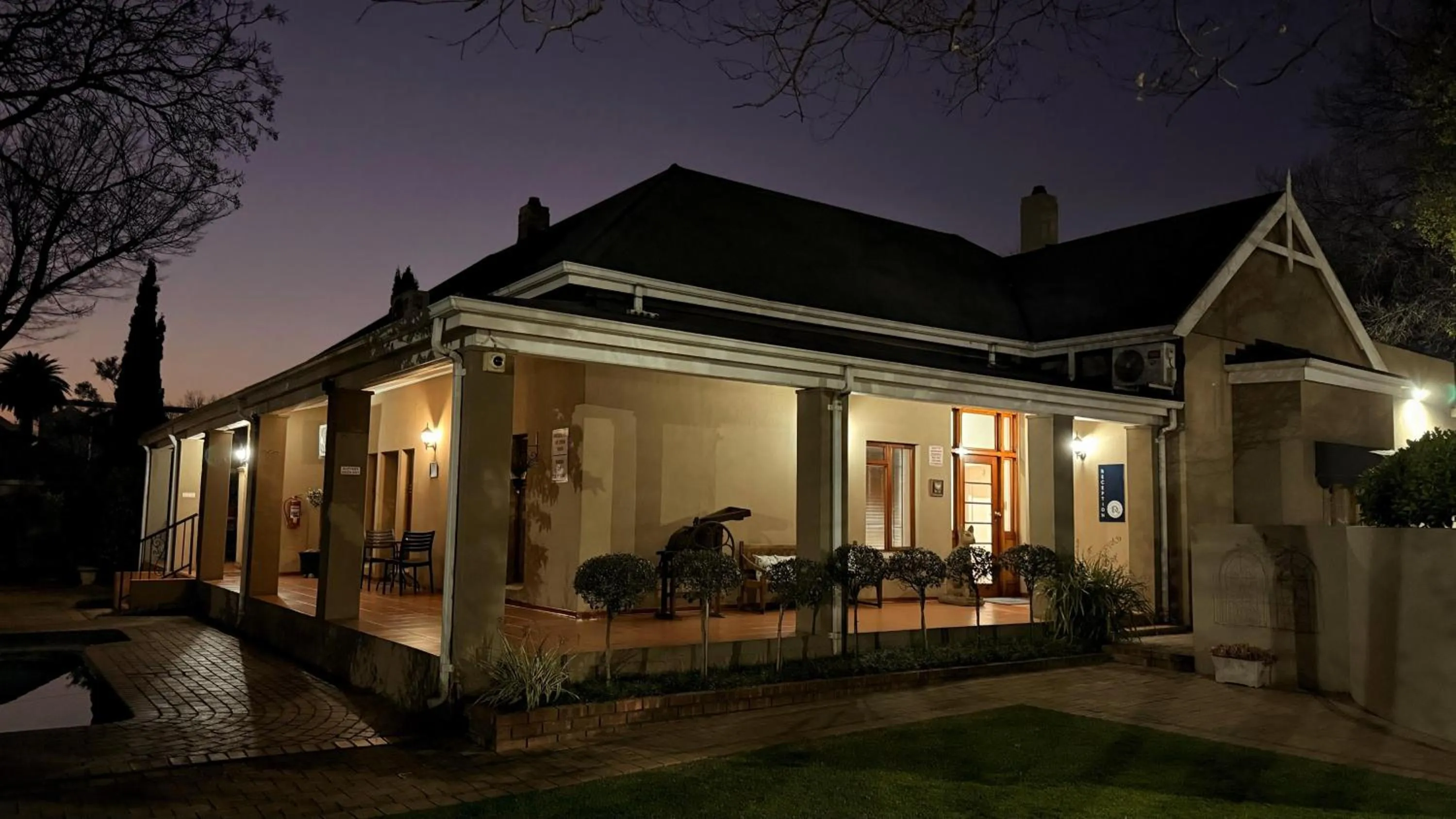 Del Roza Guest House