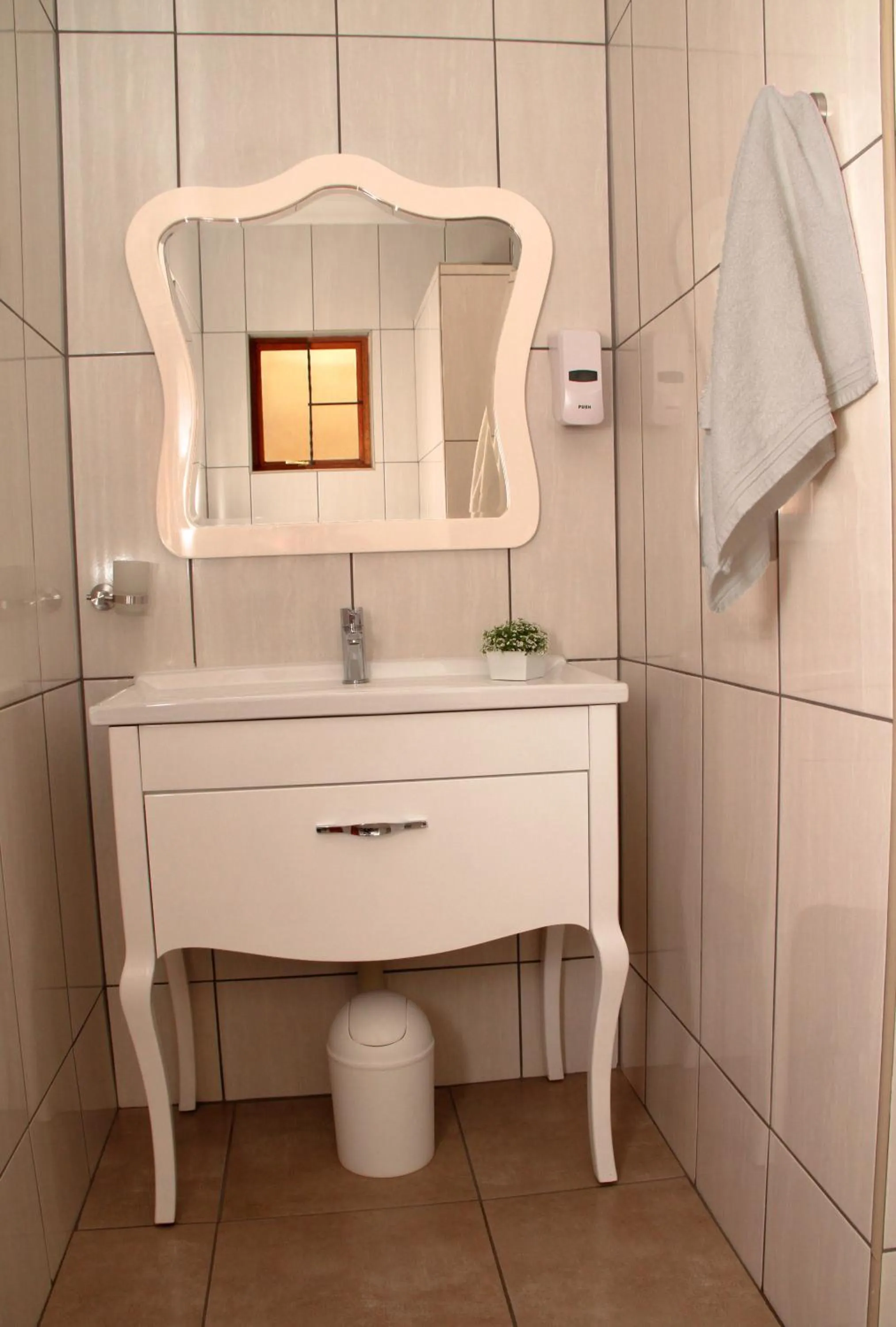 Bathroom in Del Roza Guest House