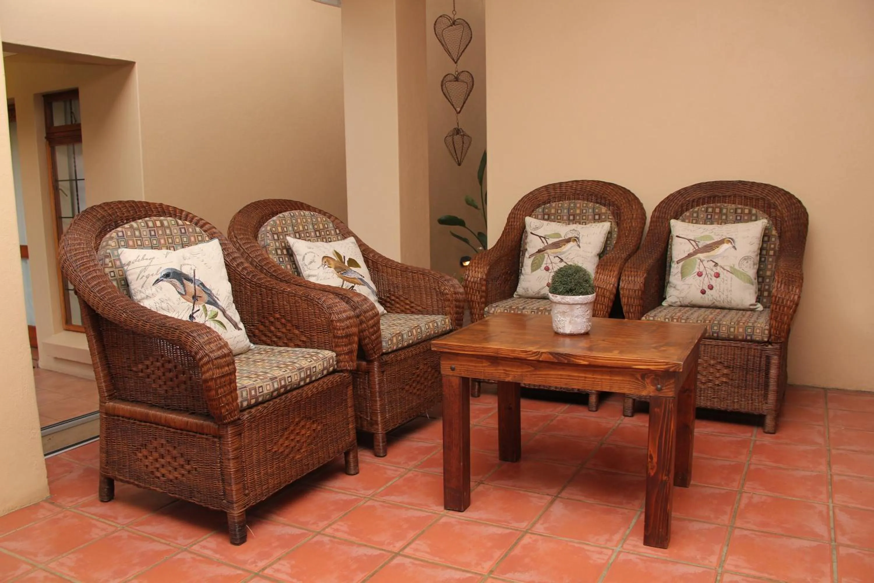 Seating area in Del Roza Guest House