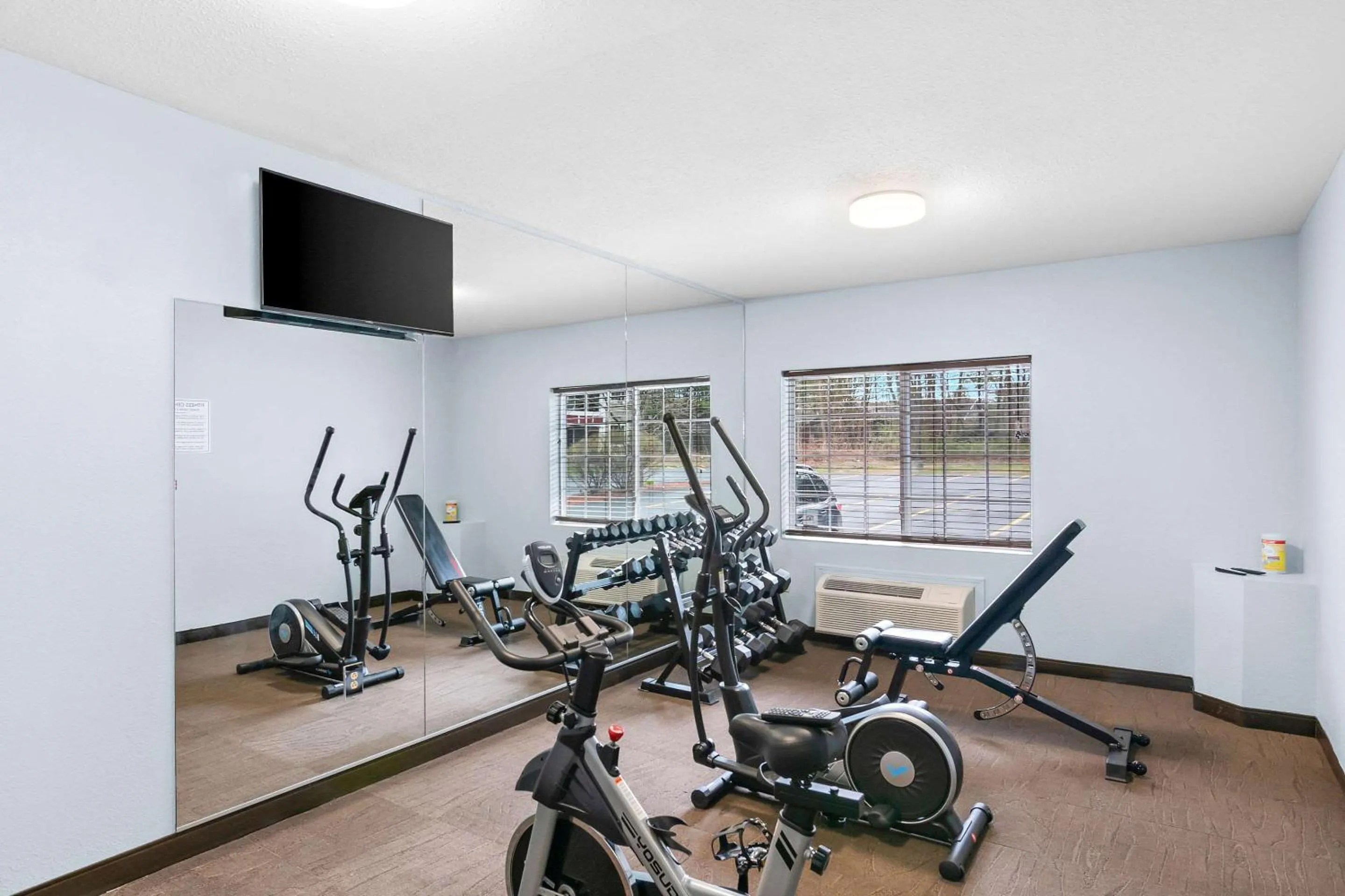 Fitness centre/facilities in Red Roof Inn Glens Falls - Lake George