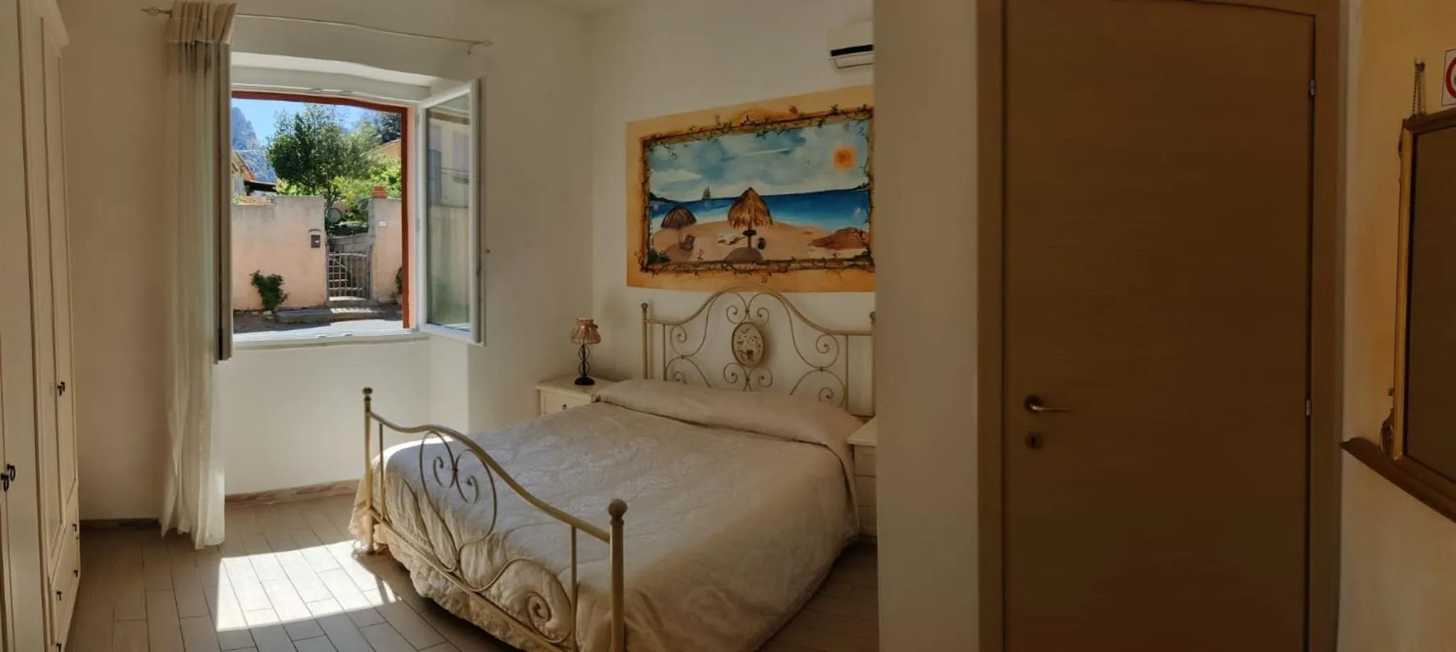 Bed in La Porta Sulla Costa