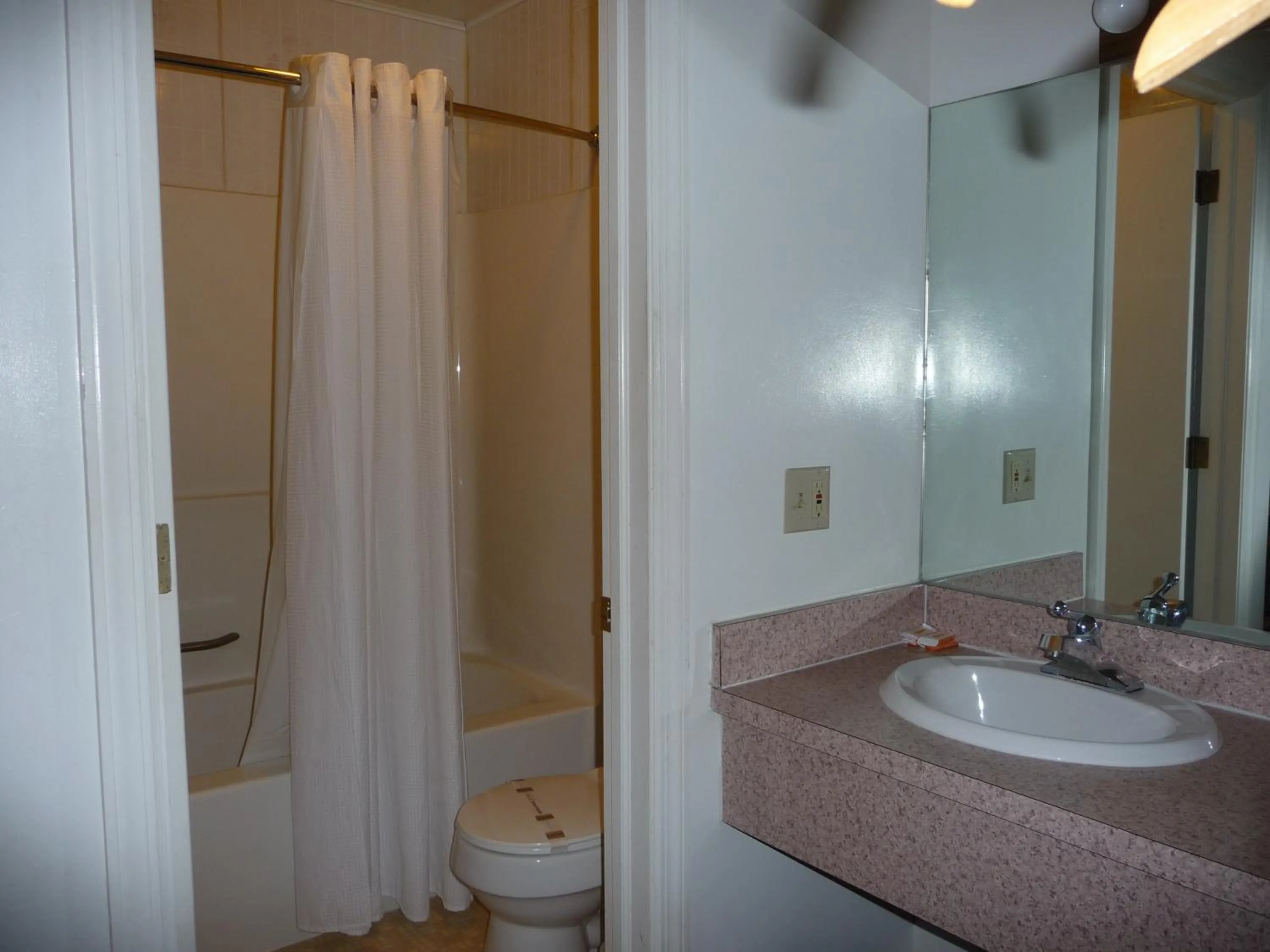 Bathroom in Red Rose Motel