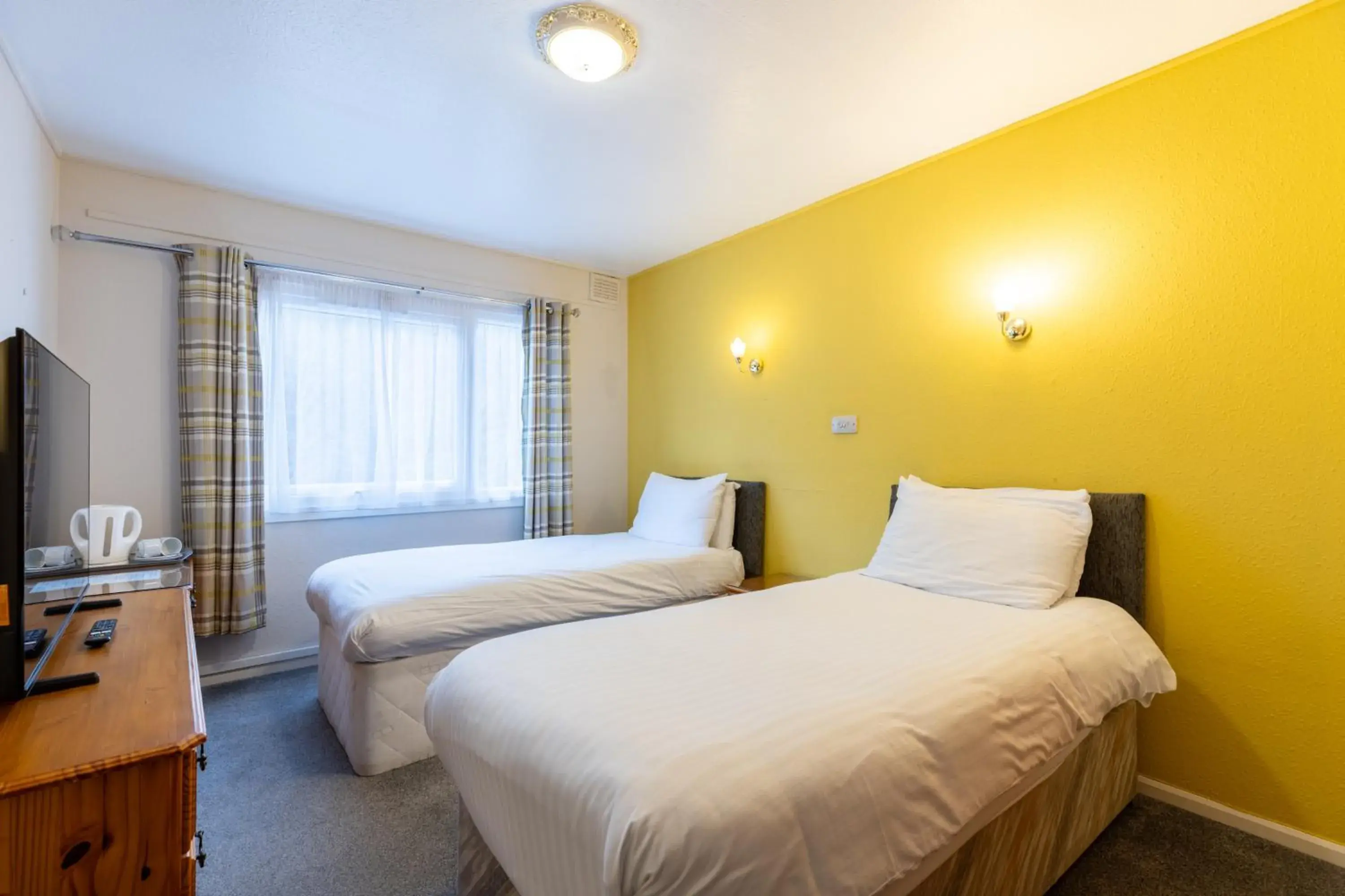 Standard Twin Room in The Bein Inn Hotel & Restaurant Standard Twin Room in The Bein Inn Hotel & Restaurant