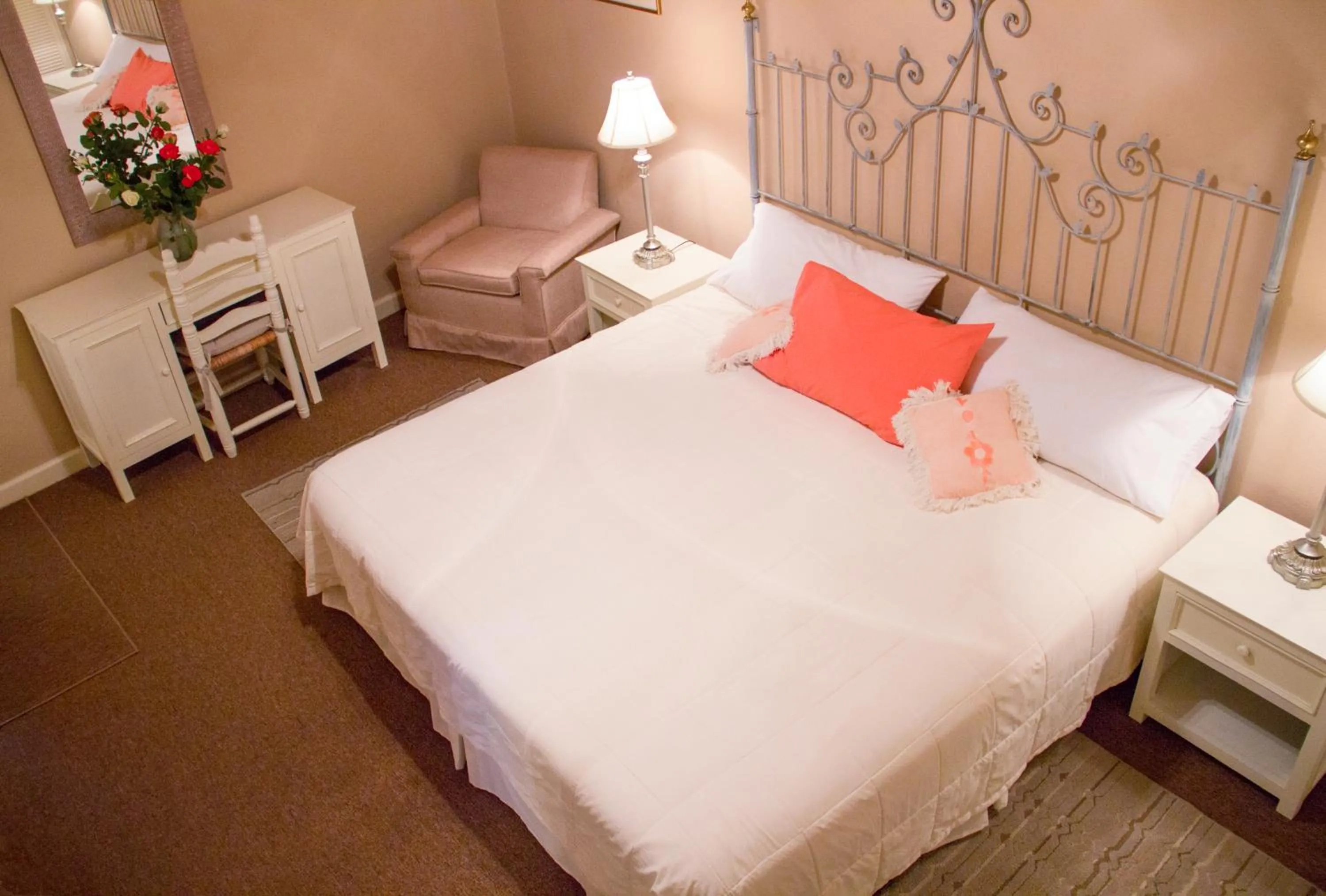 Bedroom, Bed in Villa Mirasol