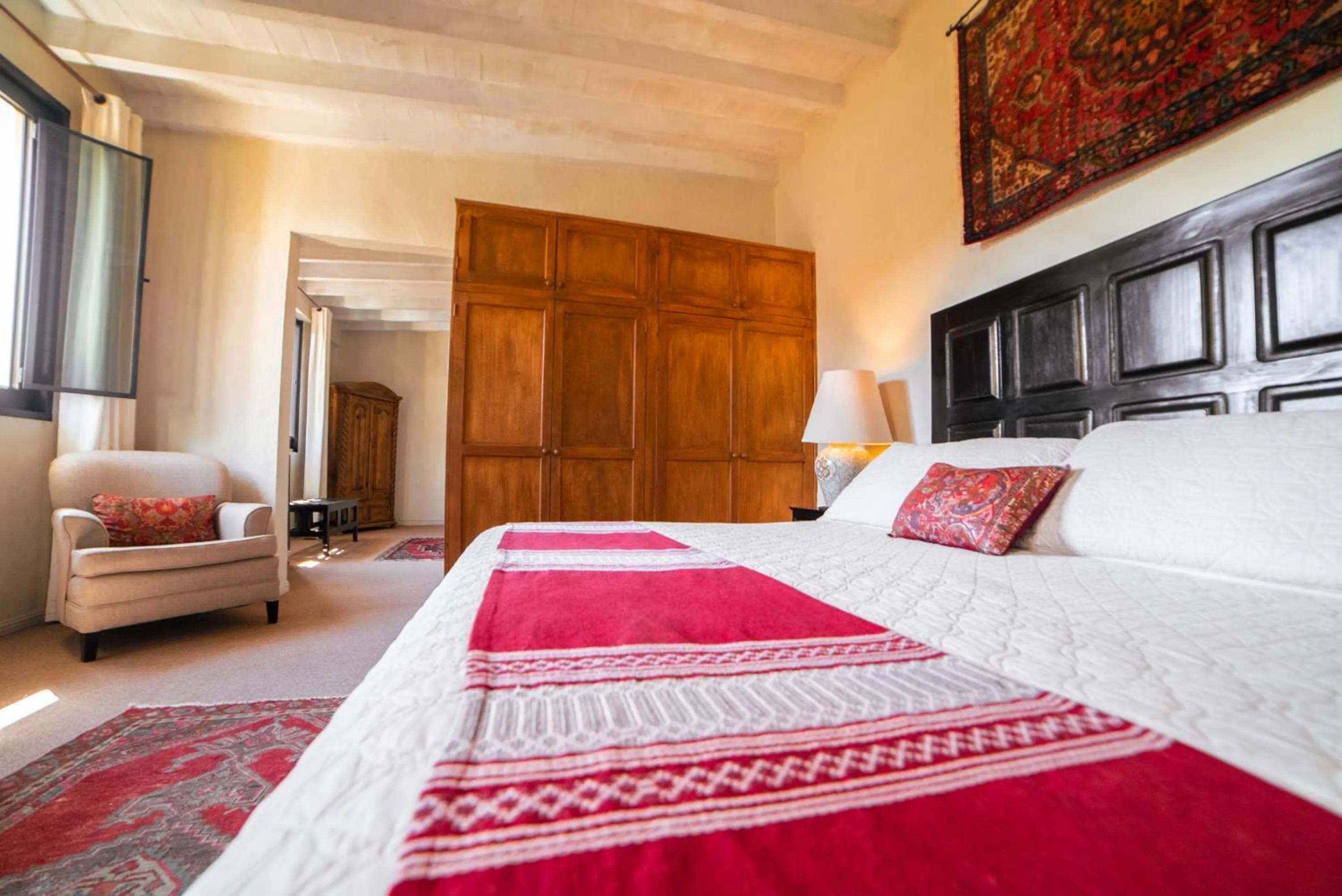 Bedroom, Bed in Villa Mirasol