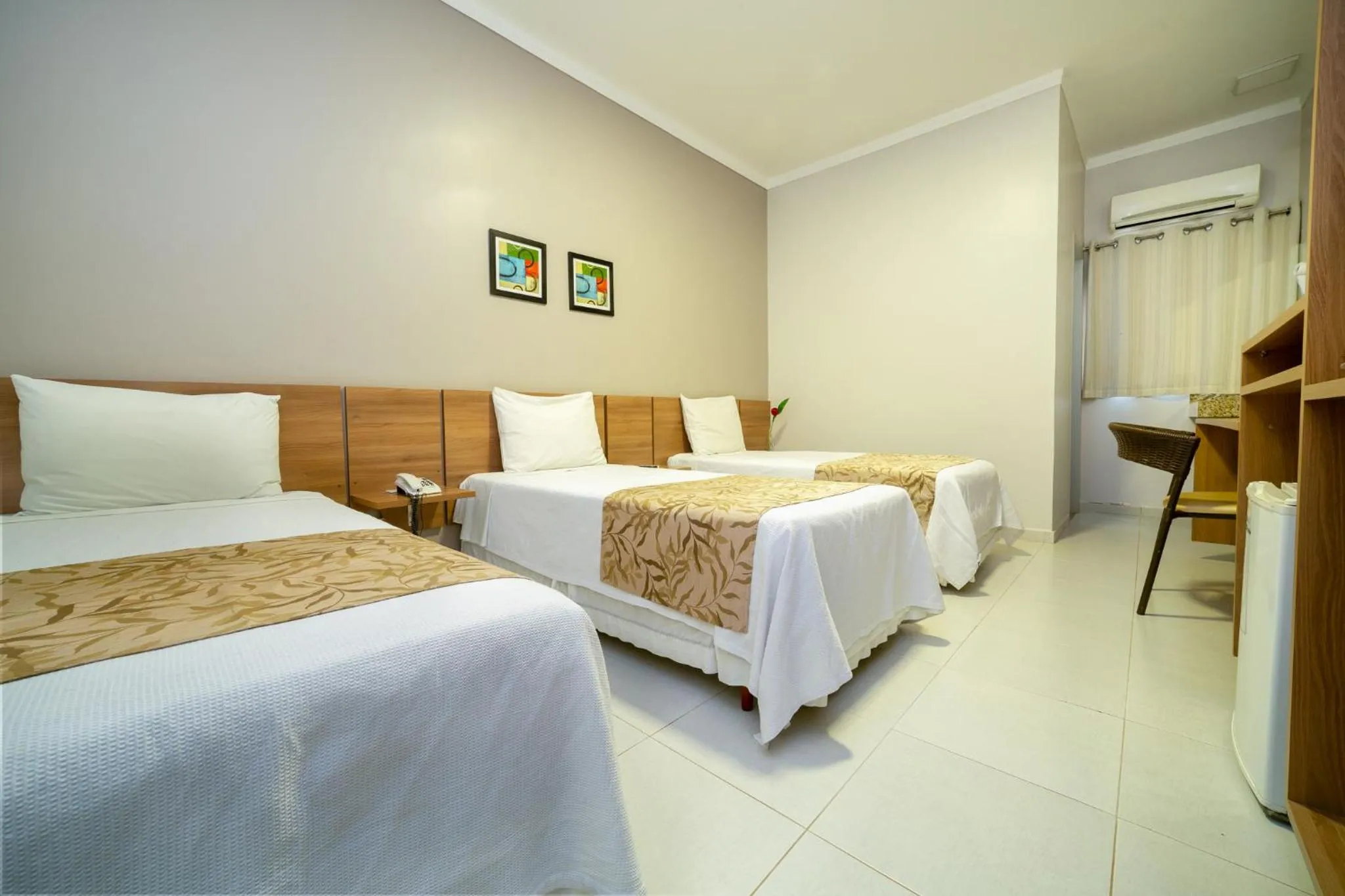 Bed in Hotel Porto Madeira