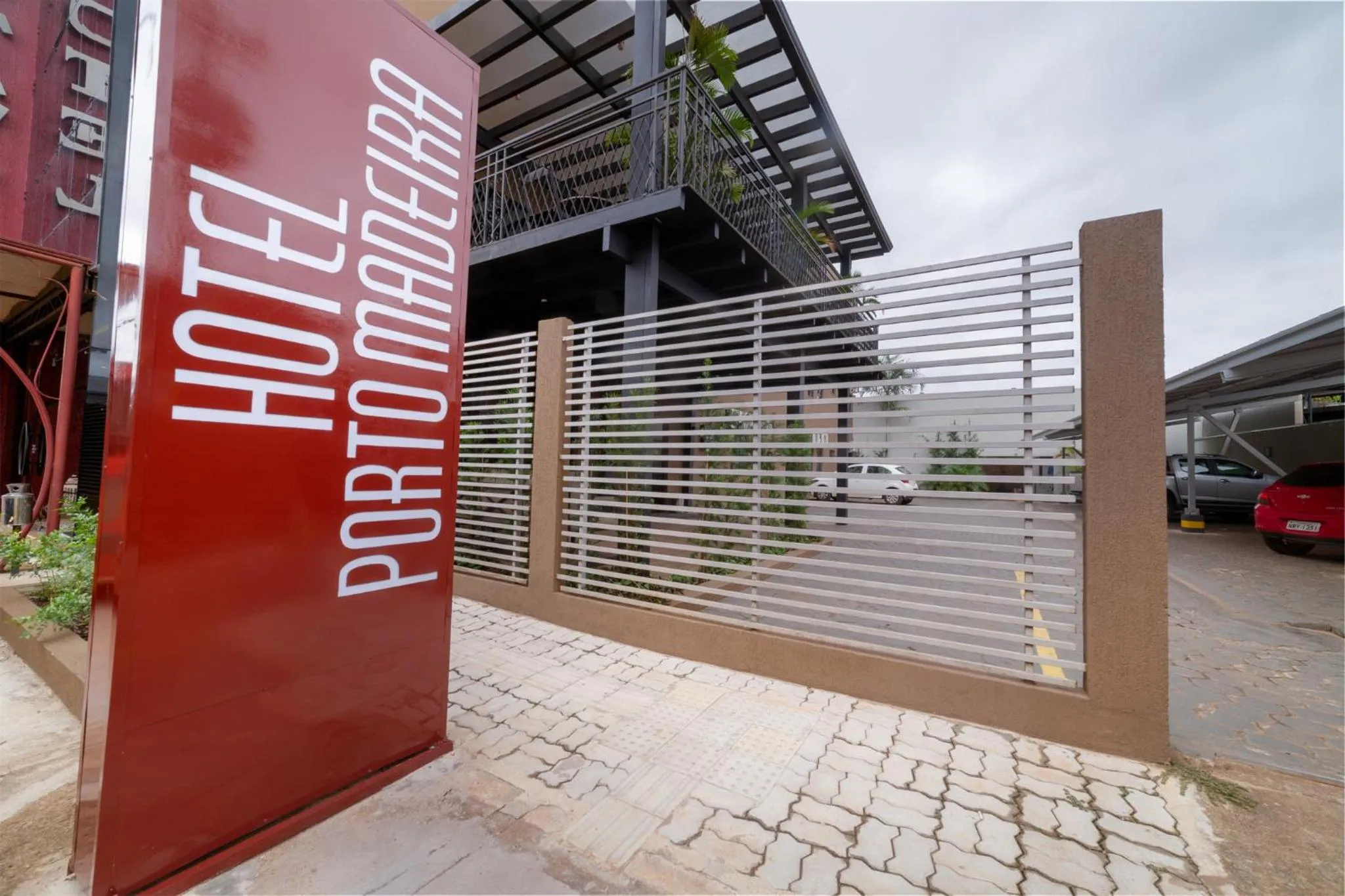 Facade/entrance in Hotel Porto Madeira