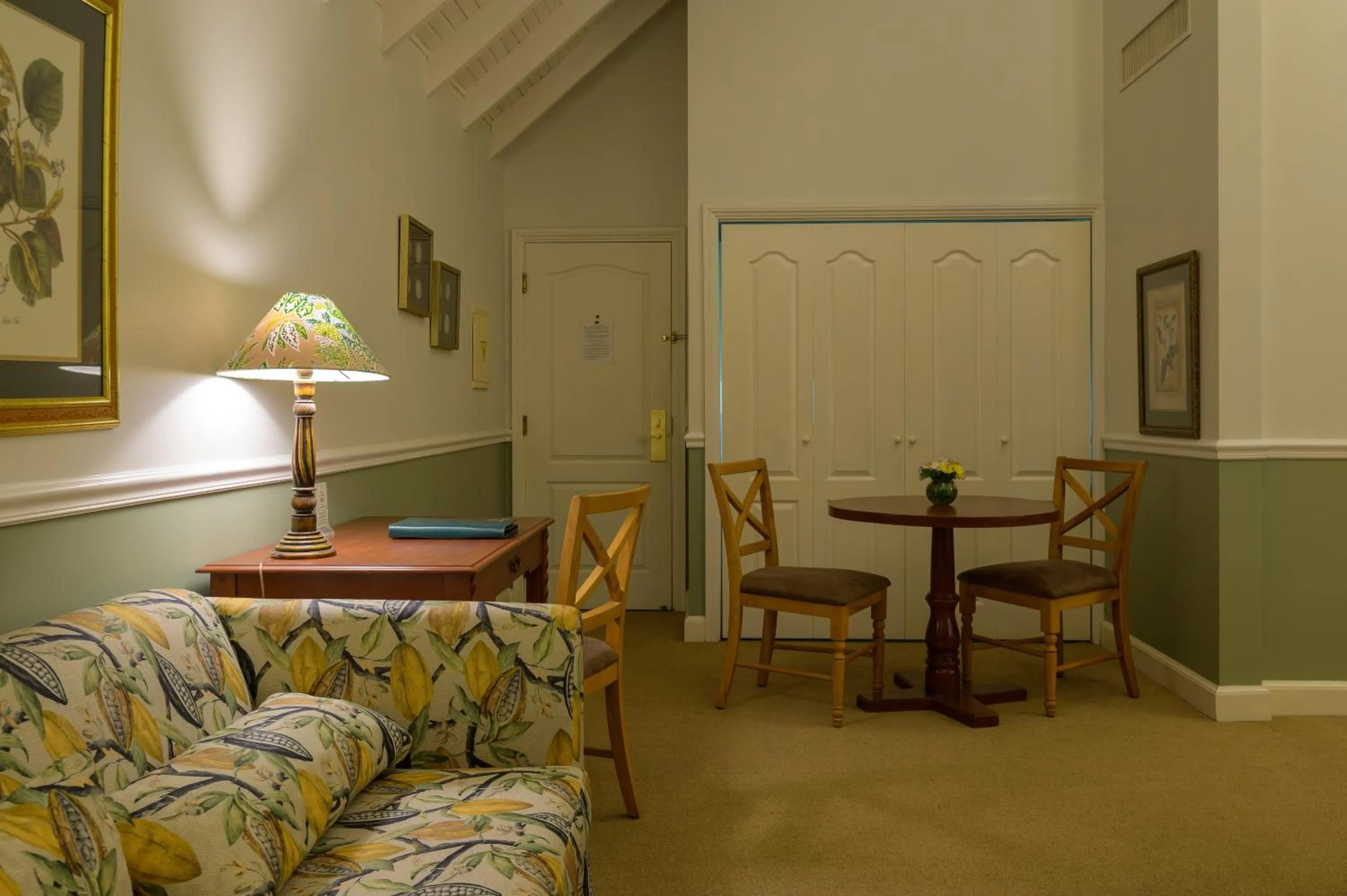 Living room in Hotel Villa Morra Suites
