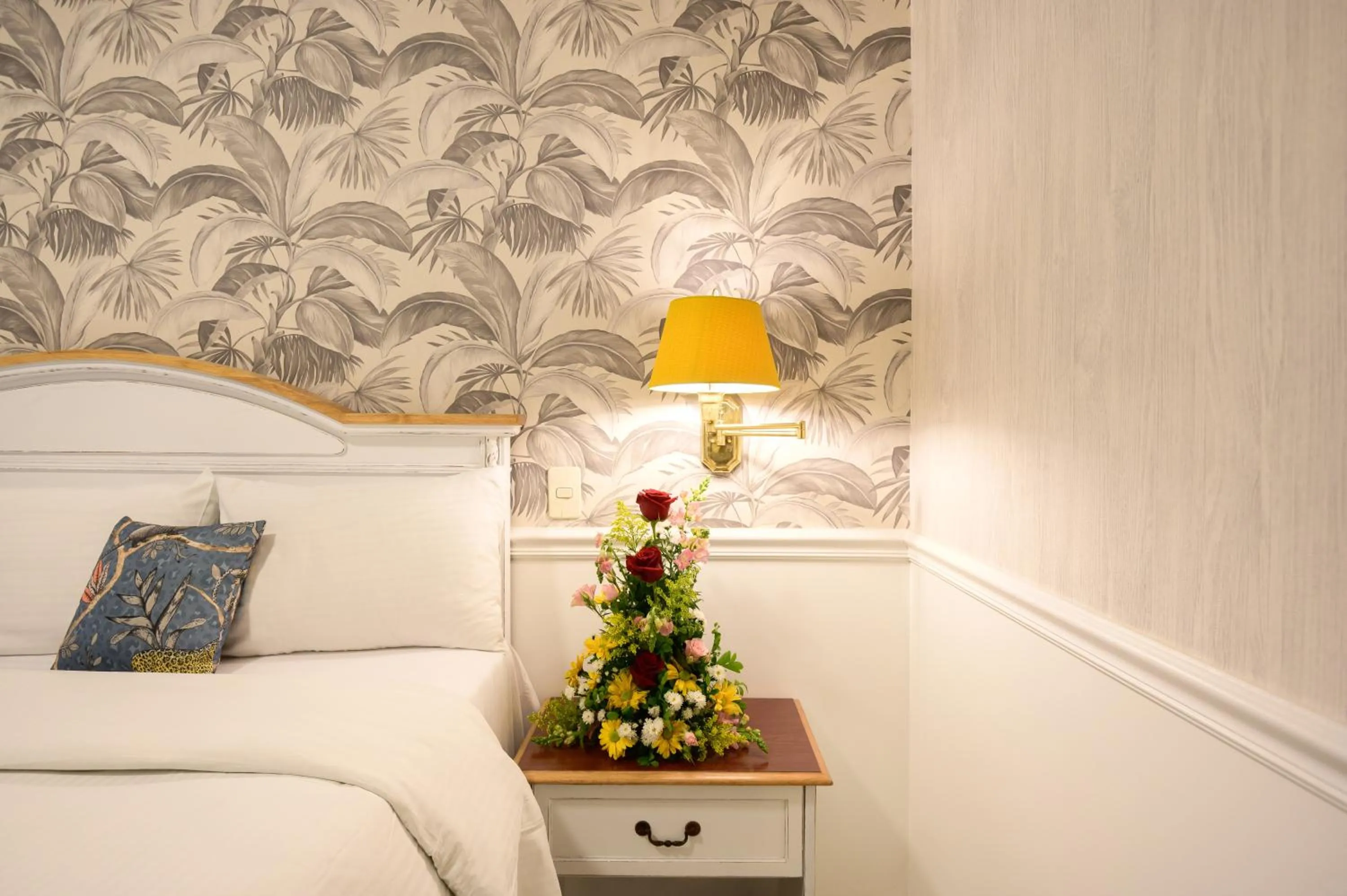 Bedroom, Bed in Hotel Villa Morra Suites