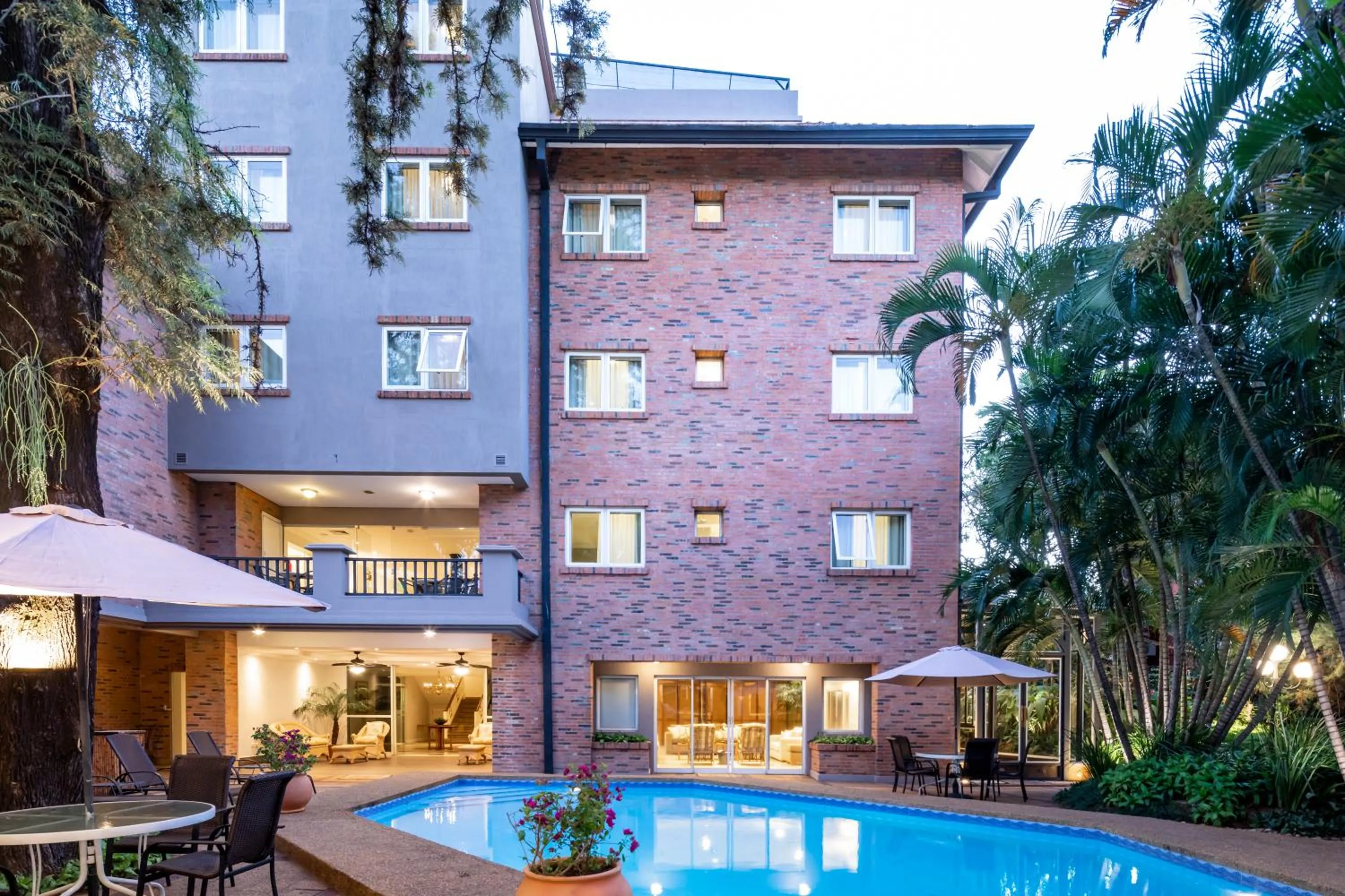 Garden view in Hotel Villa Morra Suites