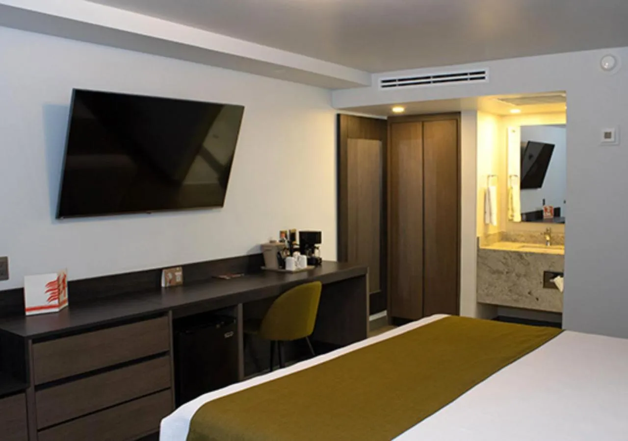 TV and multimedia, Bed in Hotel Calafia