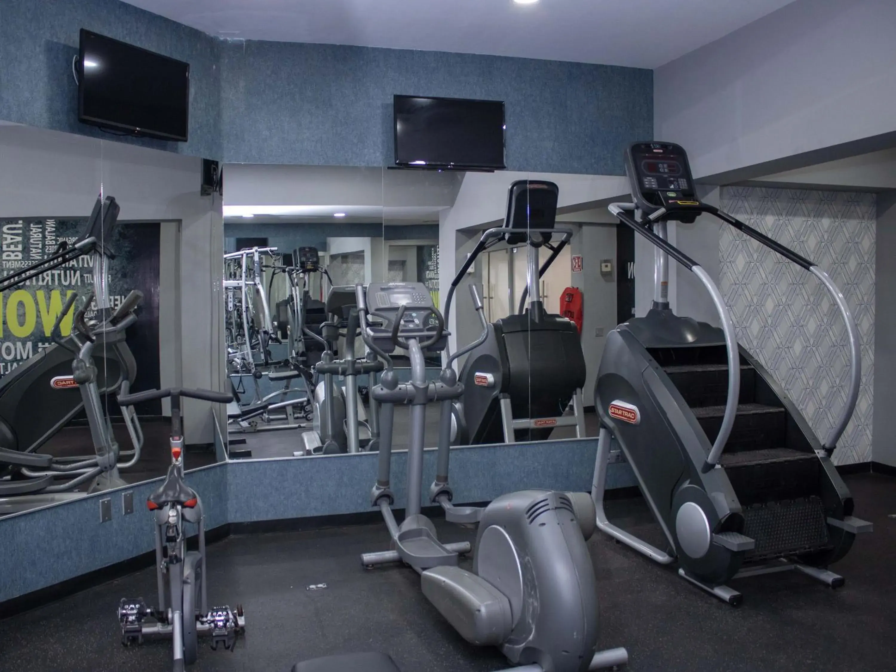 Fitness centre/facilities in Hotel Calafia Fitness centre/facilities in Hotel Calafia