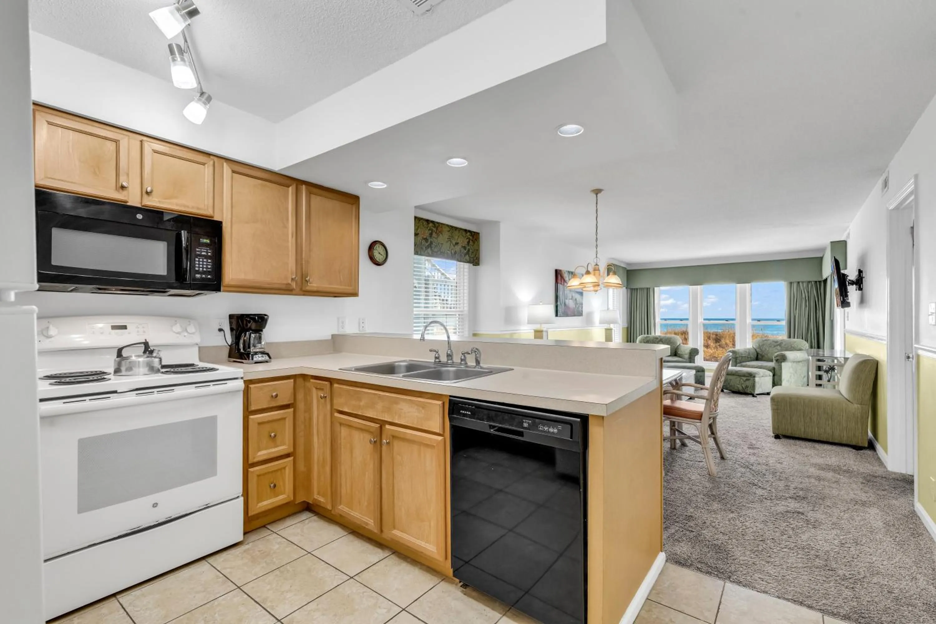 Kitchen or kitchenette in A Place at the Beach