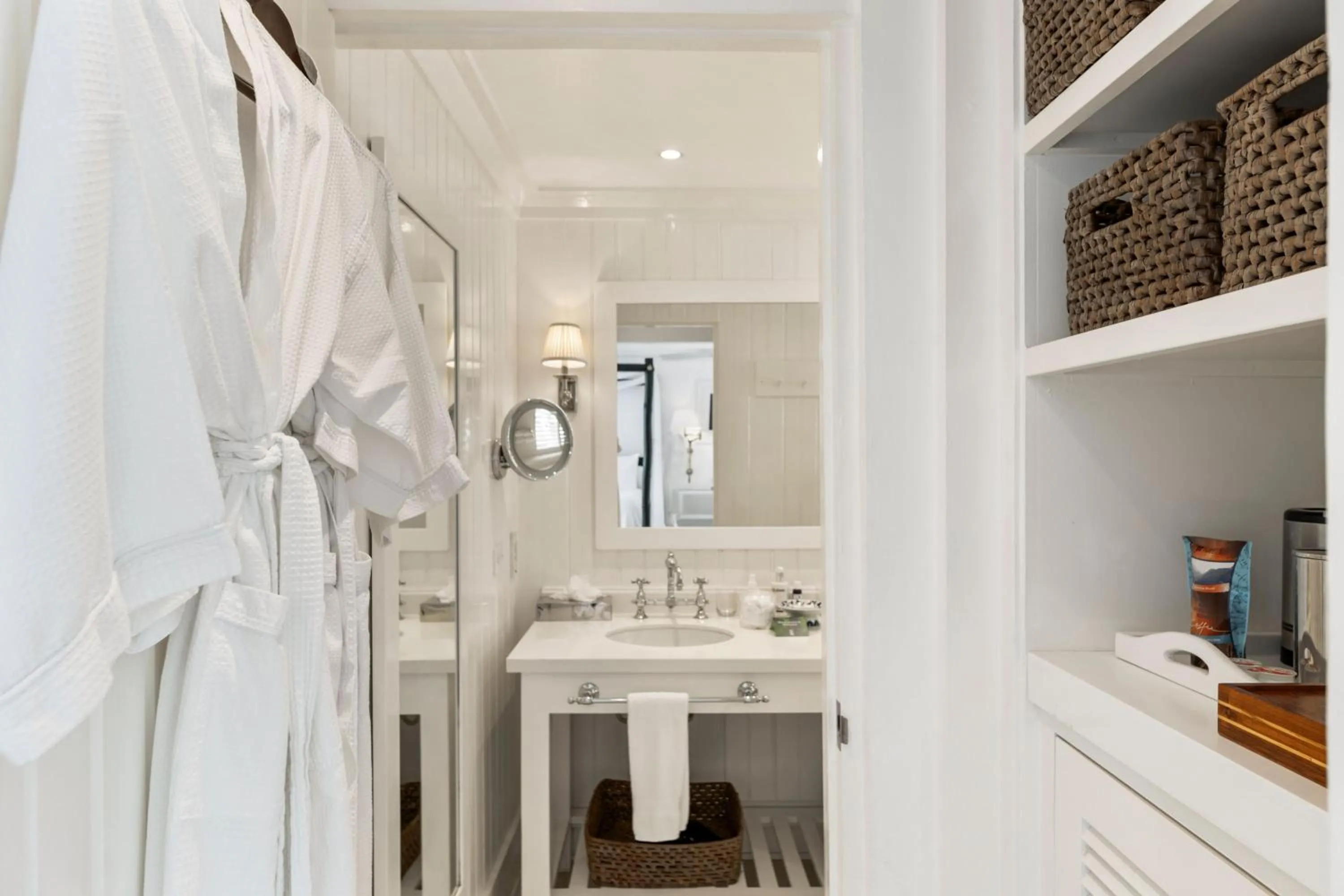 Bathroom in Round Hill Hotel & Villas