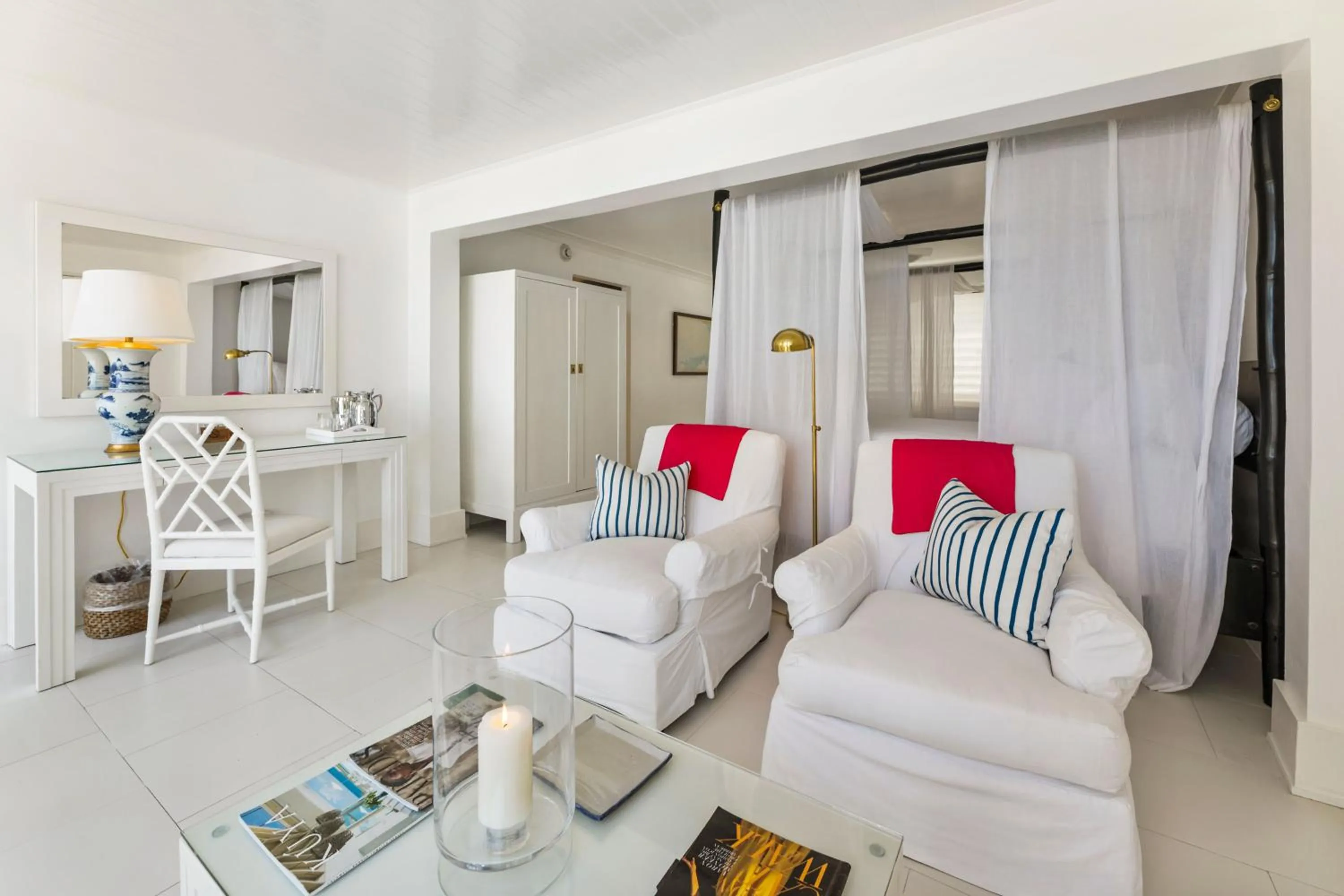 Seating area in Round Hill Hotel & Villas