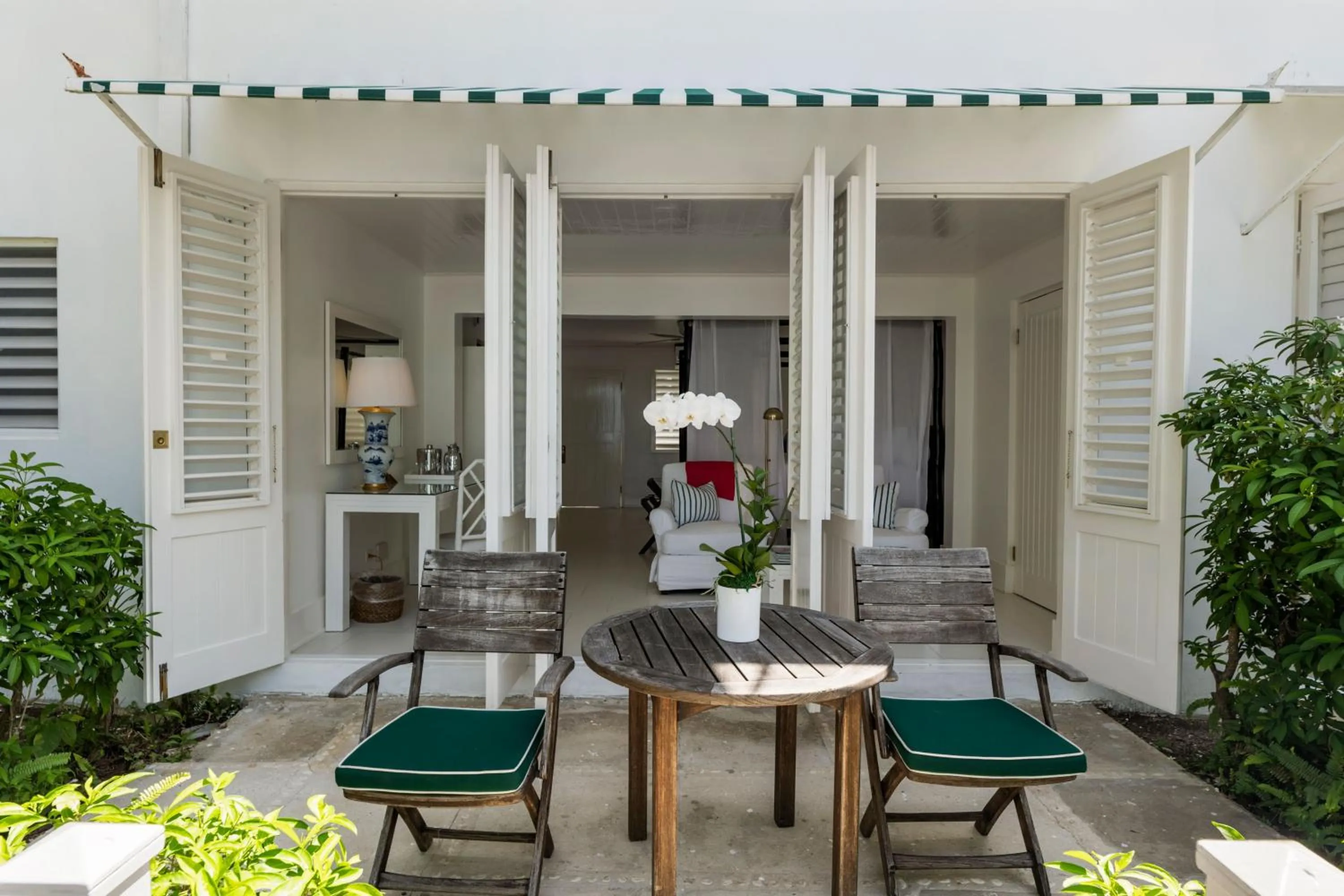 Patio in Round Hill Hotel & Villas