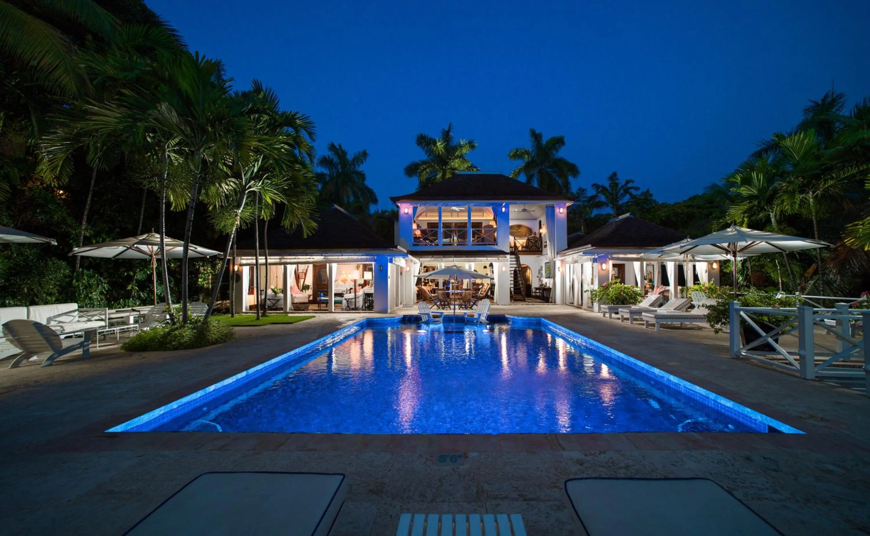 Property building in Round Hill Hotel & Villas