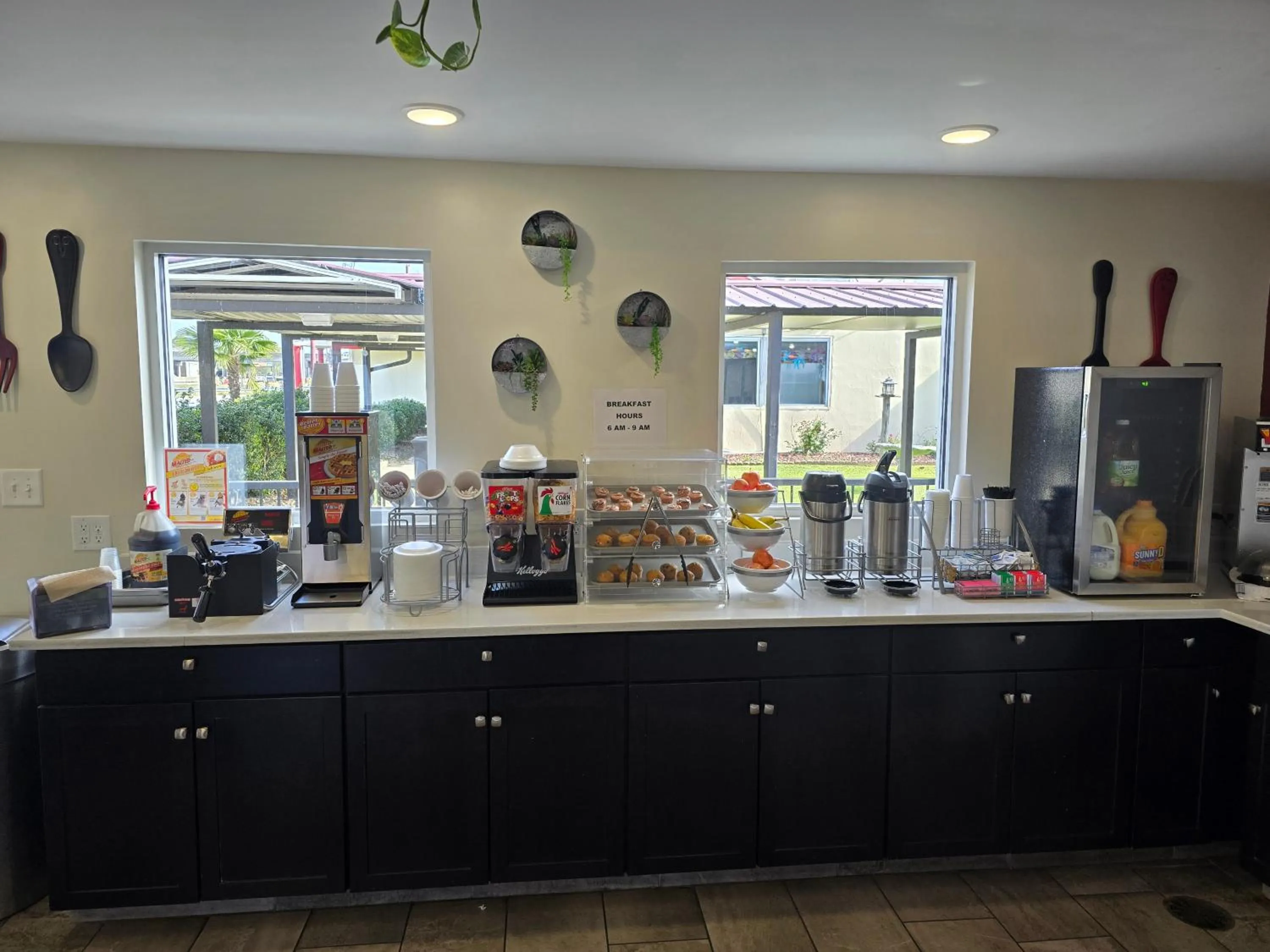 Breakfast in Red Roof Inn Lumberton