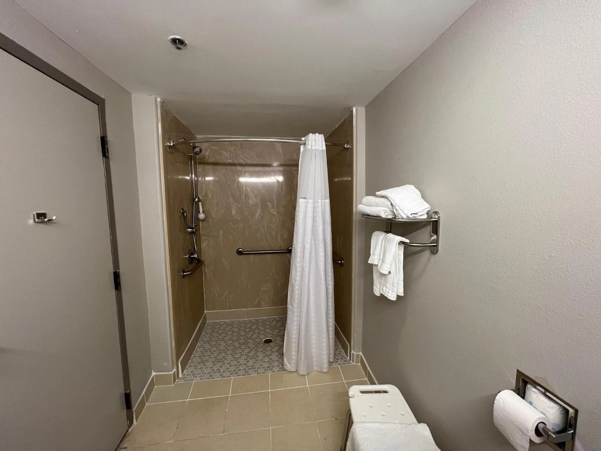 Bedroom in Days Inn by Wyndham LaPlace- New Orleans