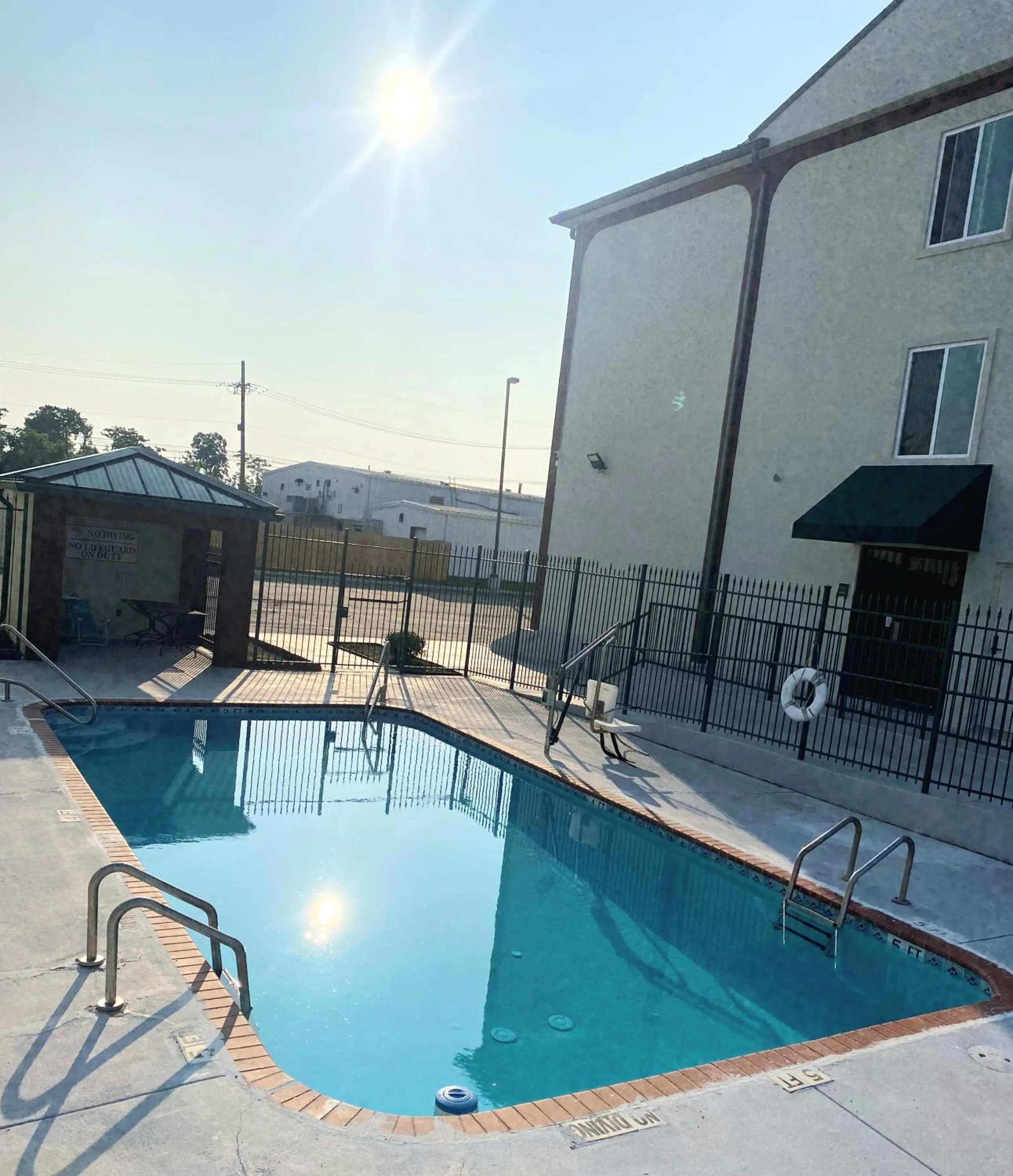 Swimming pool in Days Inn by Wyndham LaPlace- New Orleans