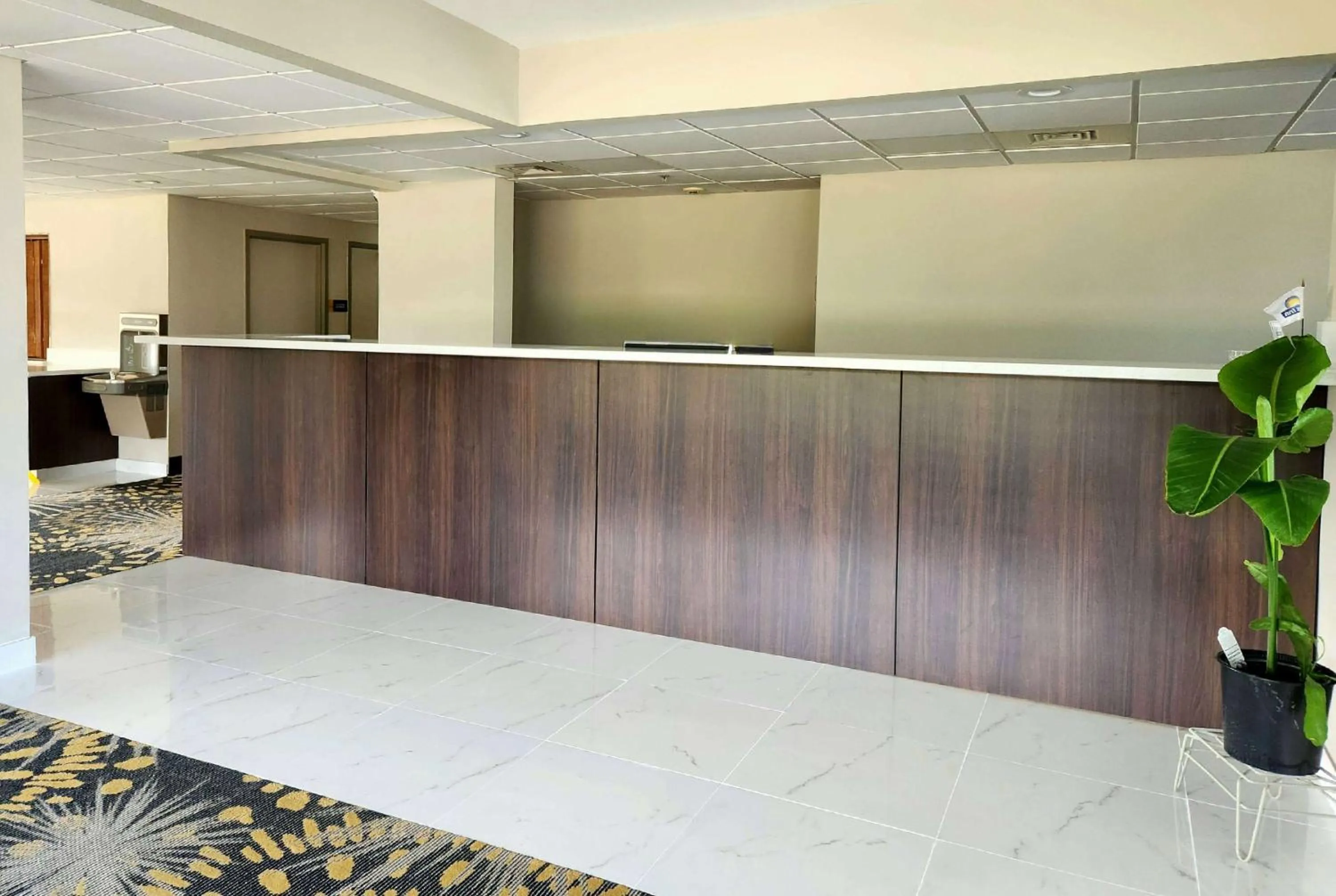 Lobby or reception in Days Inn by Wyndham LaPlace- New Orleans