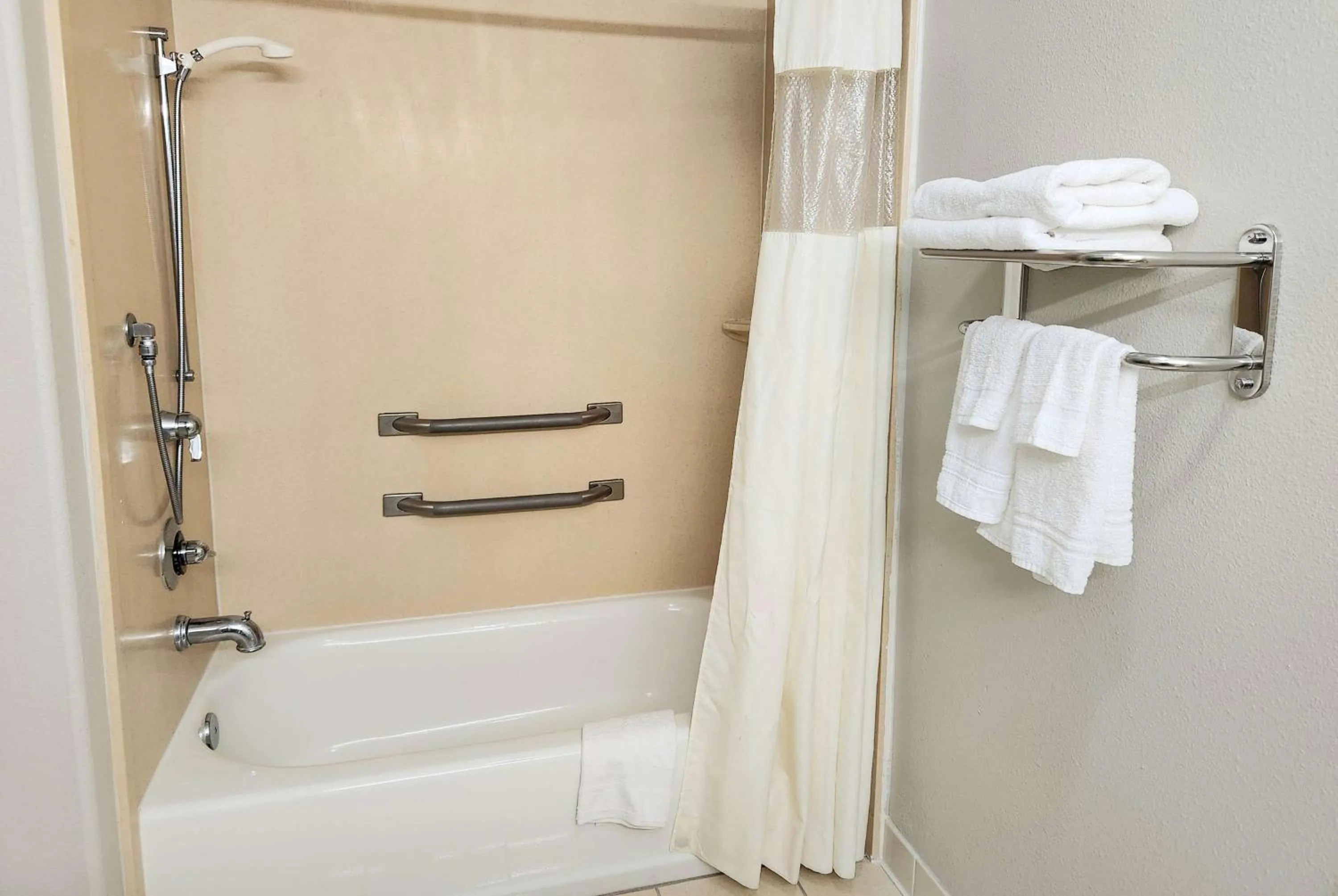 Bathroom in Days Inn by Wyndham LaPlace- New Orleans