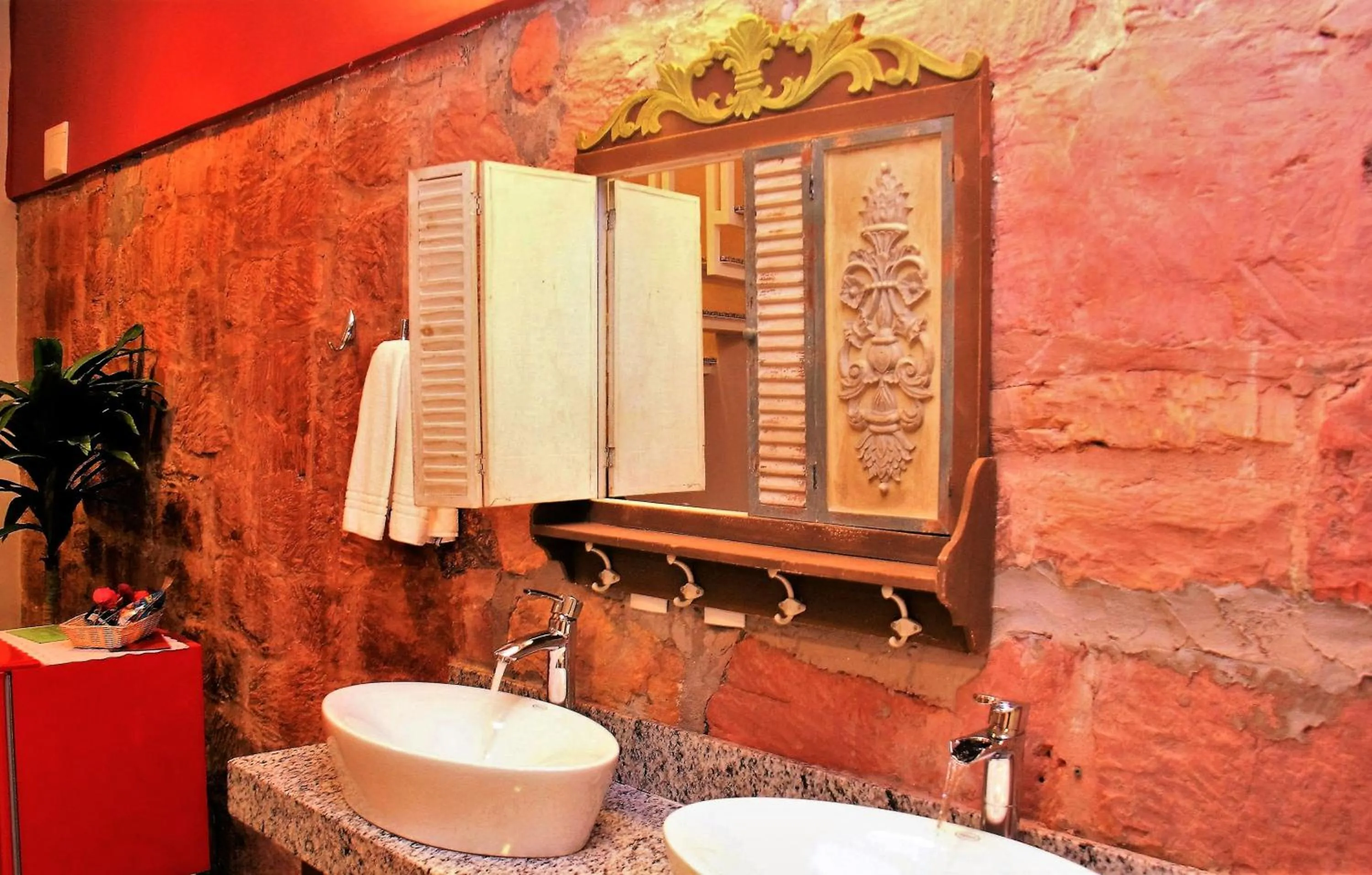 Bathroom in Pousada Casa das Flores