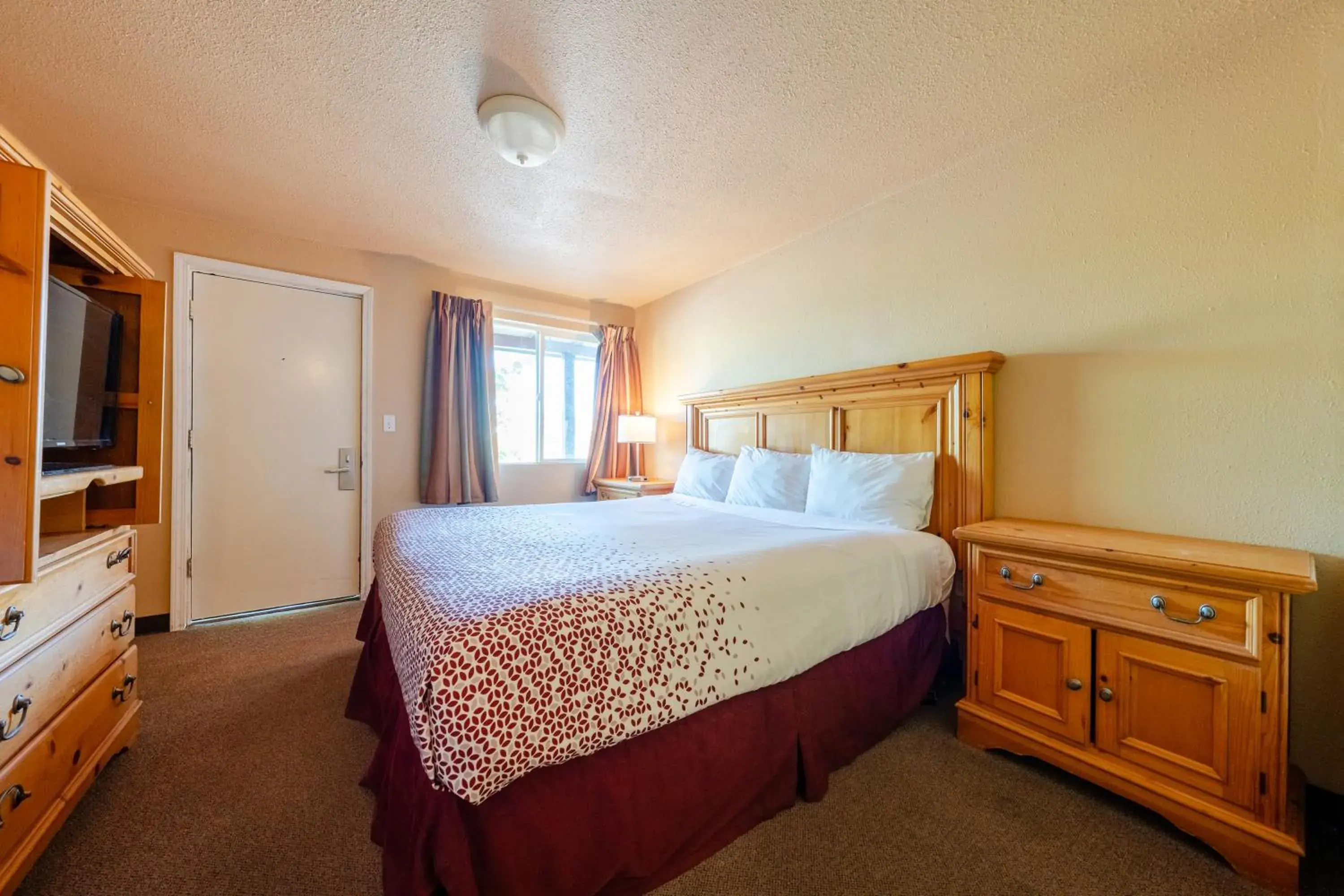 Bedroom, Bed in Juniper Motel Madras by Townhouse Bedroom, Bed in Juniper Motel Madras by Townhouse