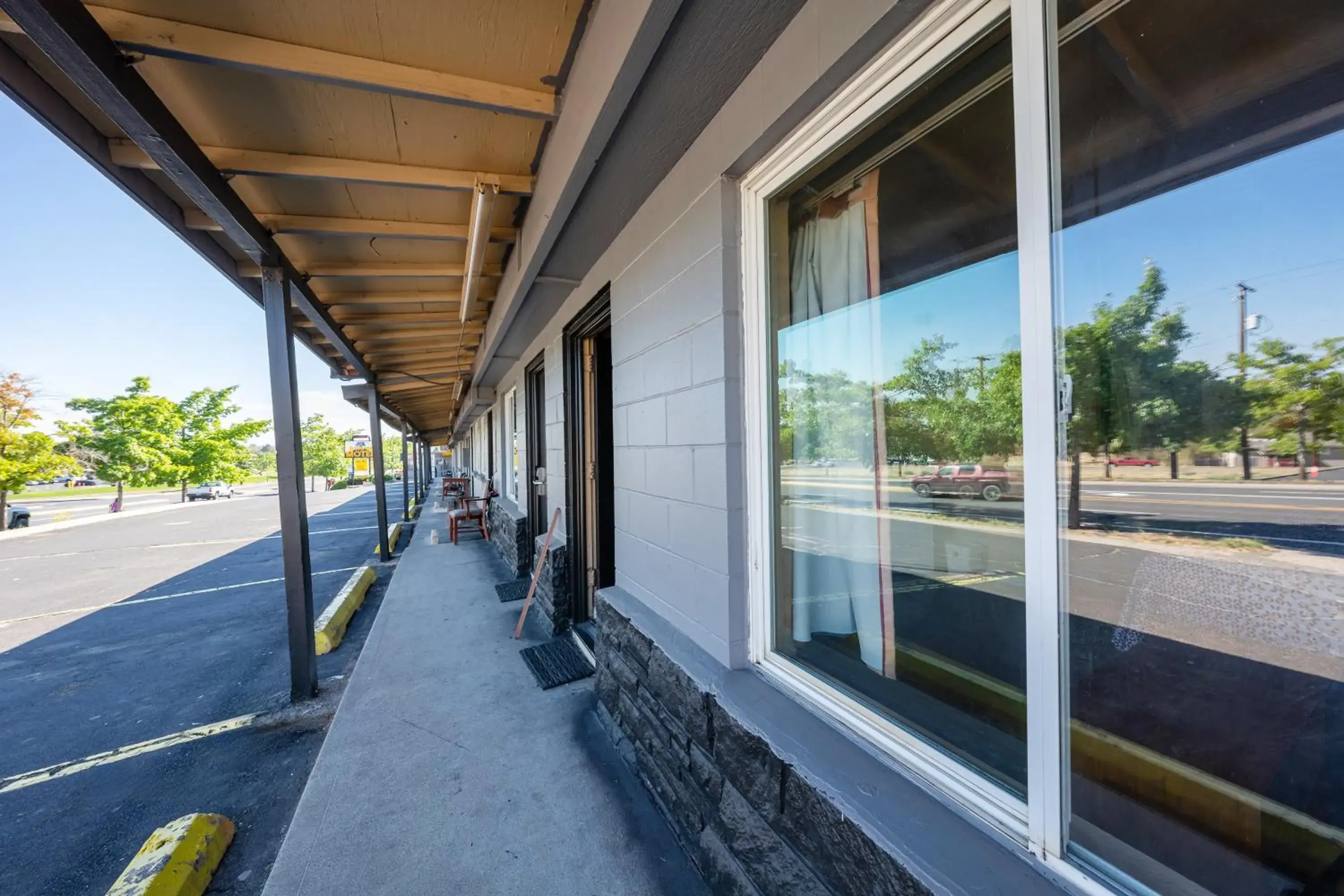 Facade/entrance in Juniper Motel Madras by Townhouse Facade/entrance in Juniper Motel Madras by Townhouse