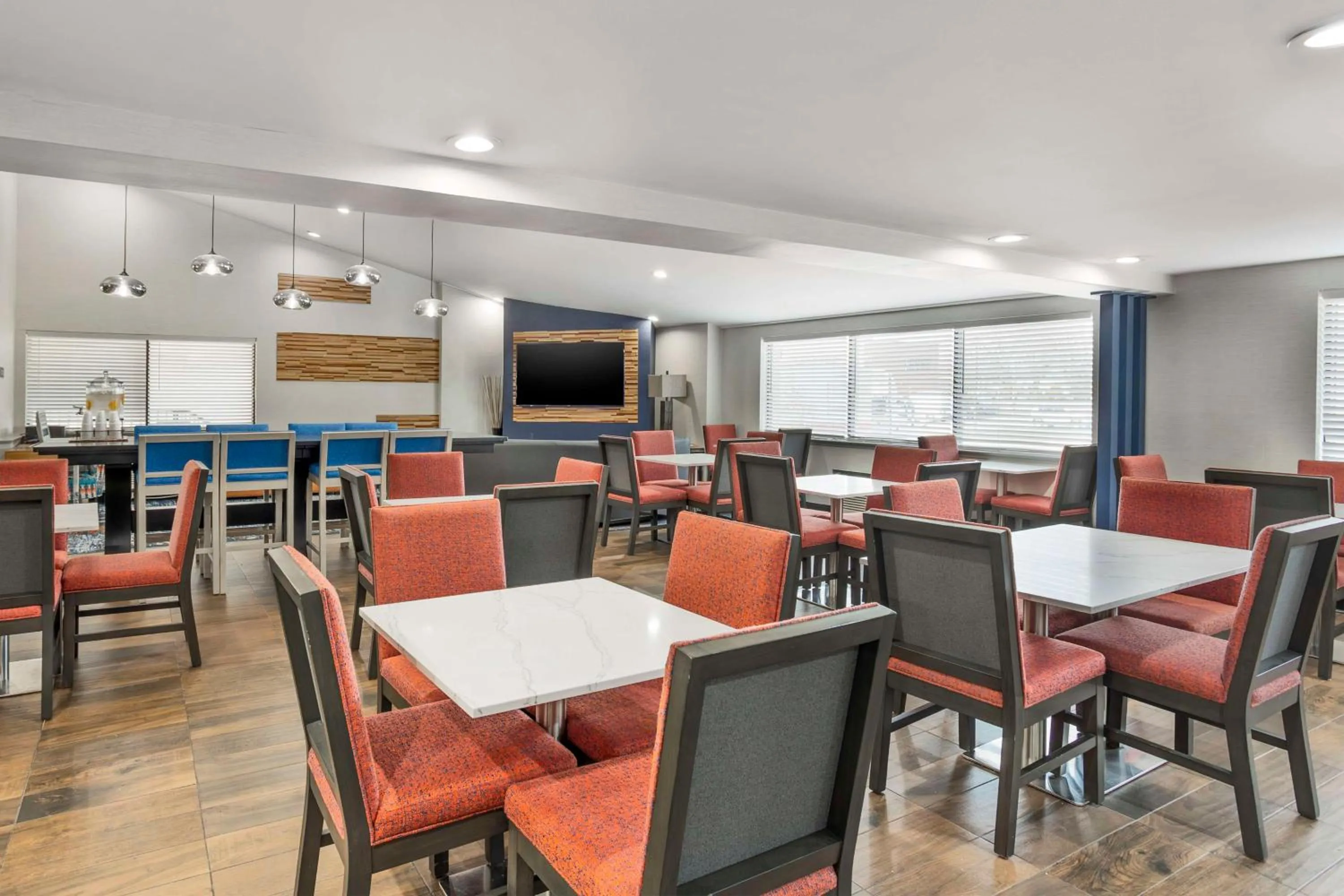 Breakfast in Best Western Westgate Inn