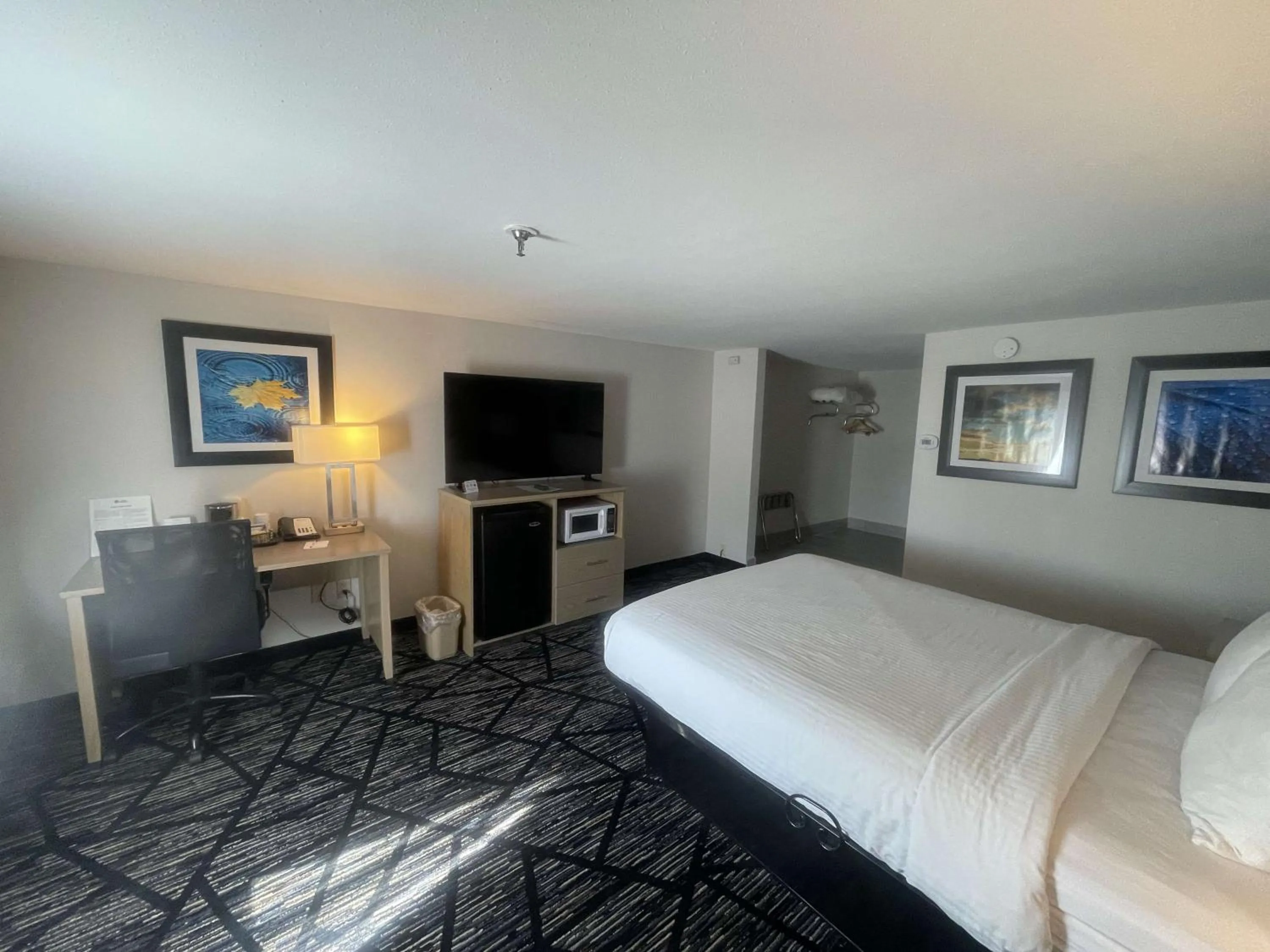 Other, Bed in Best Western Westgate Inn