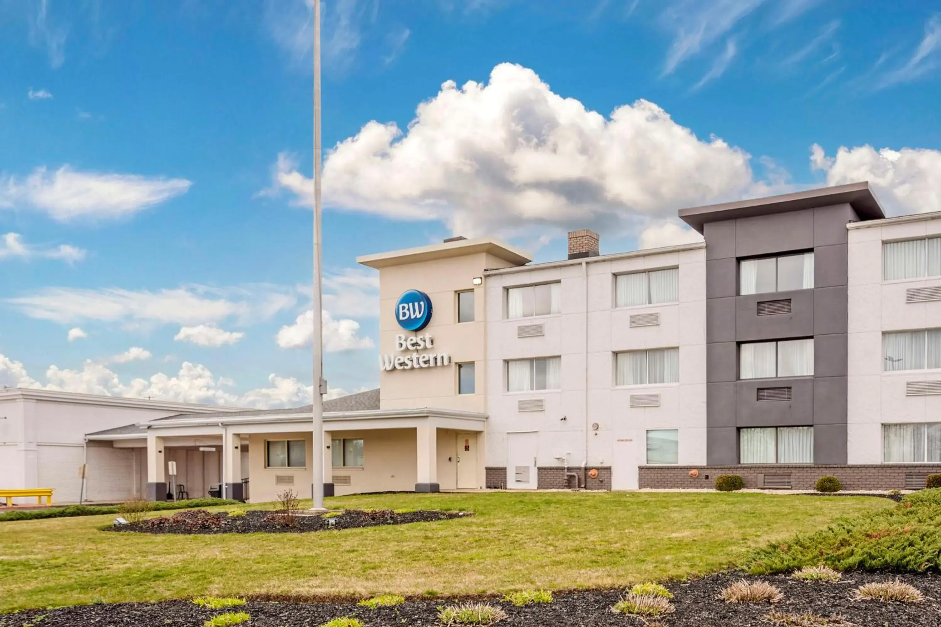 Property building in Best Western Westgate Inn Property building in Best Western Westgate Inn