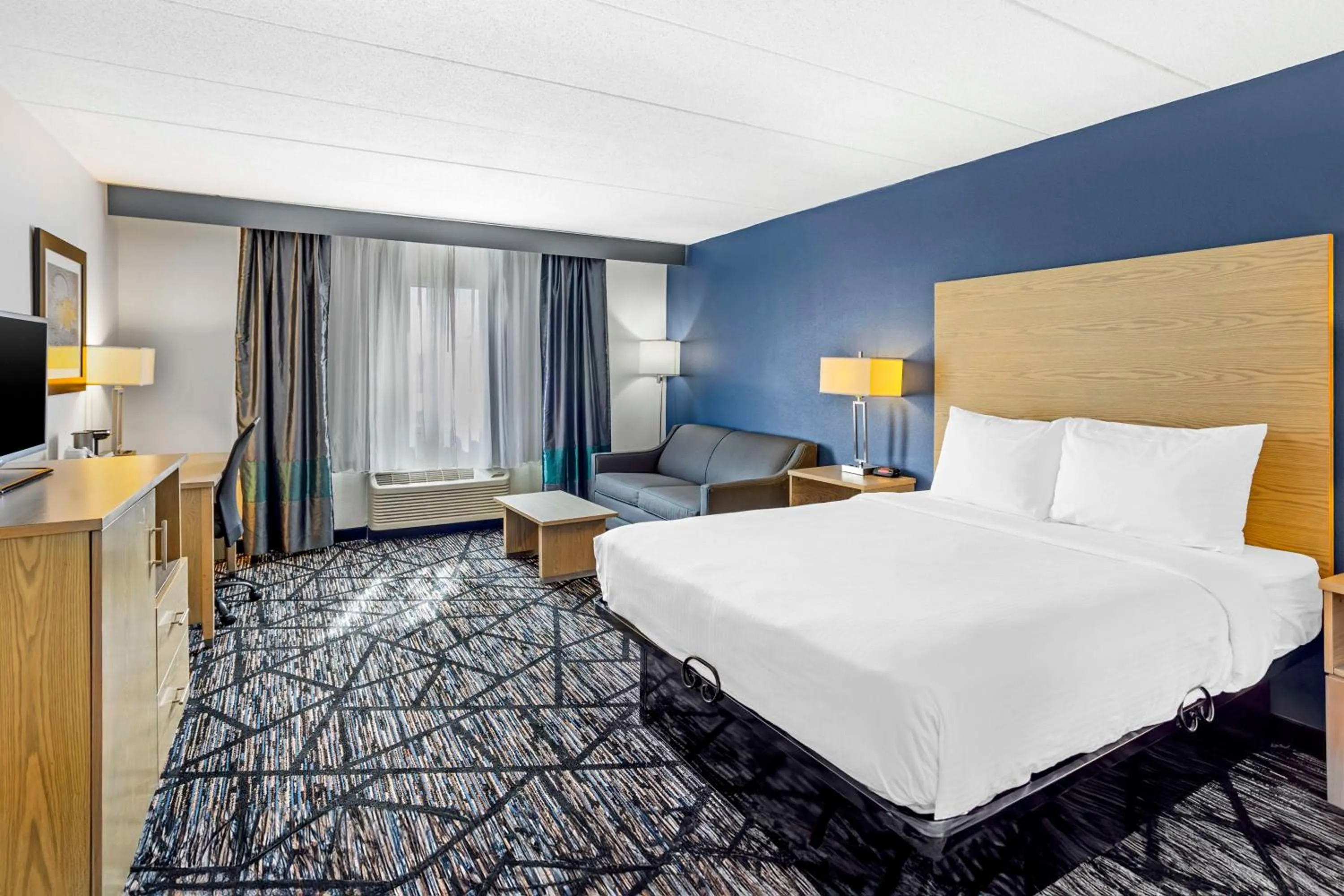 Bedroom, Bed in Best Western Westgate Inn