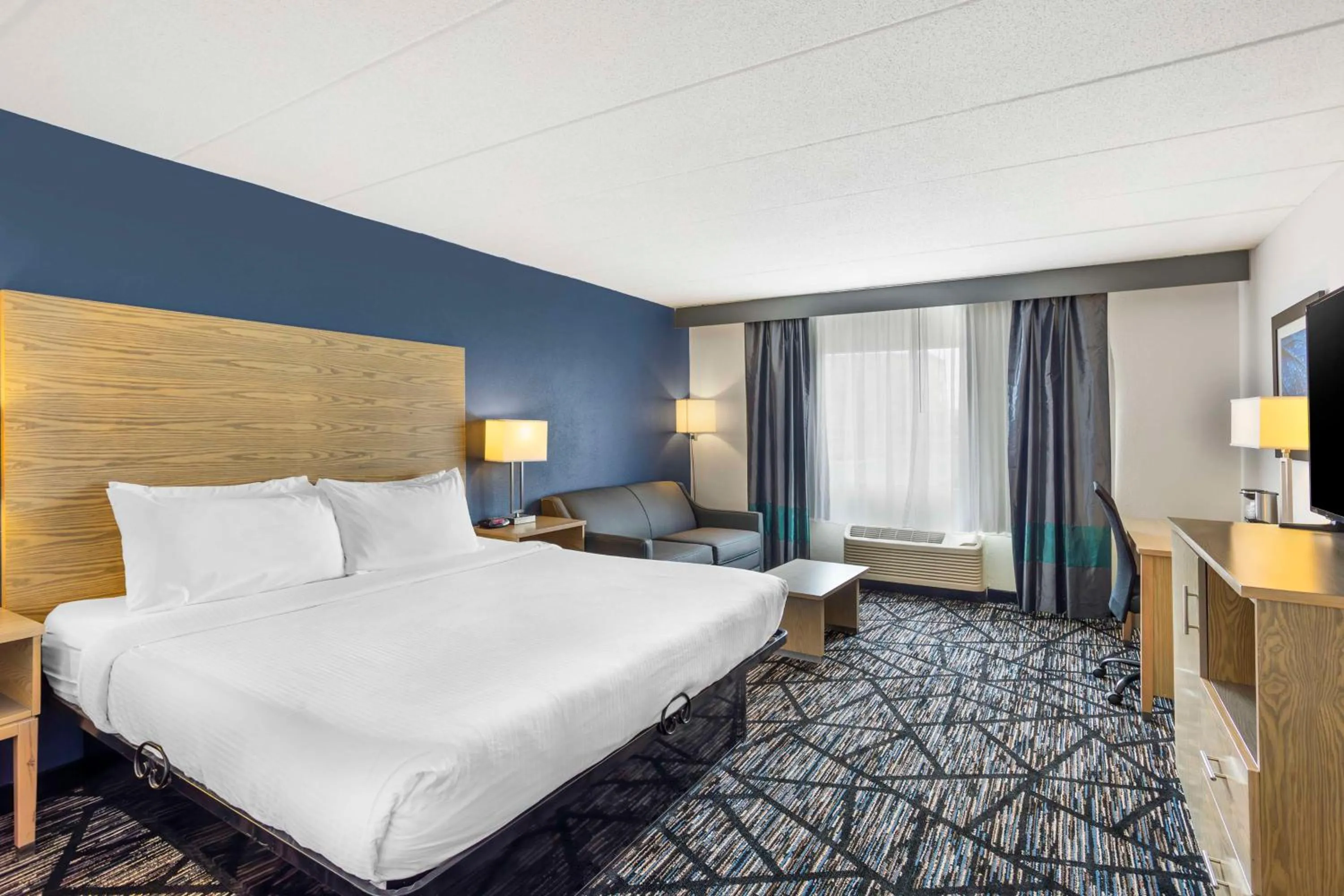 Bedroom, Bed in Best Western Westgate Inn