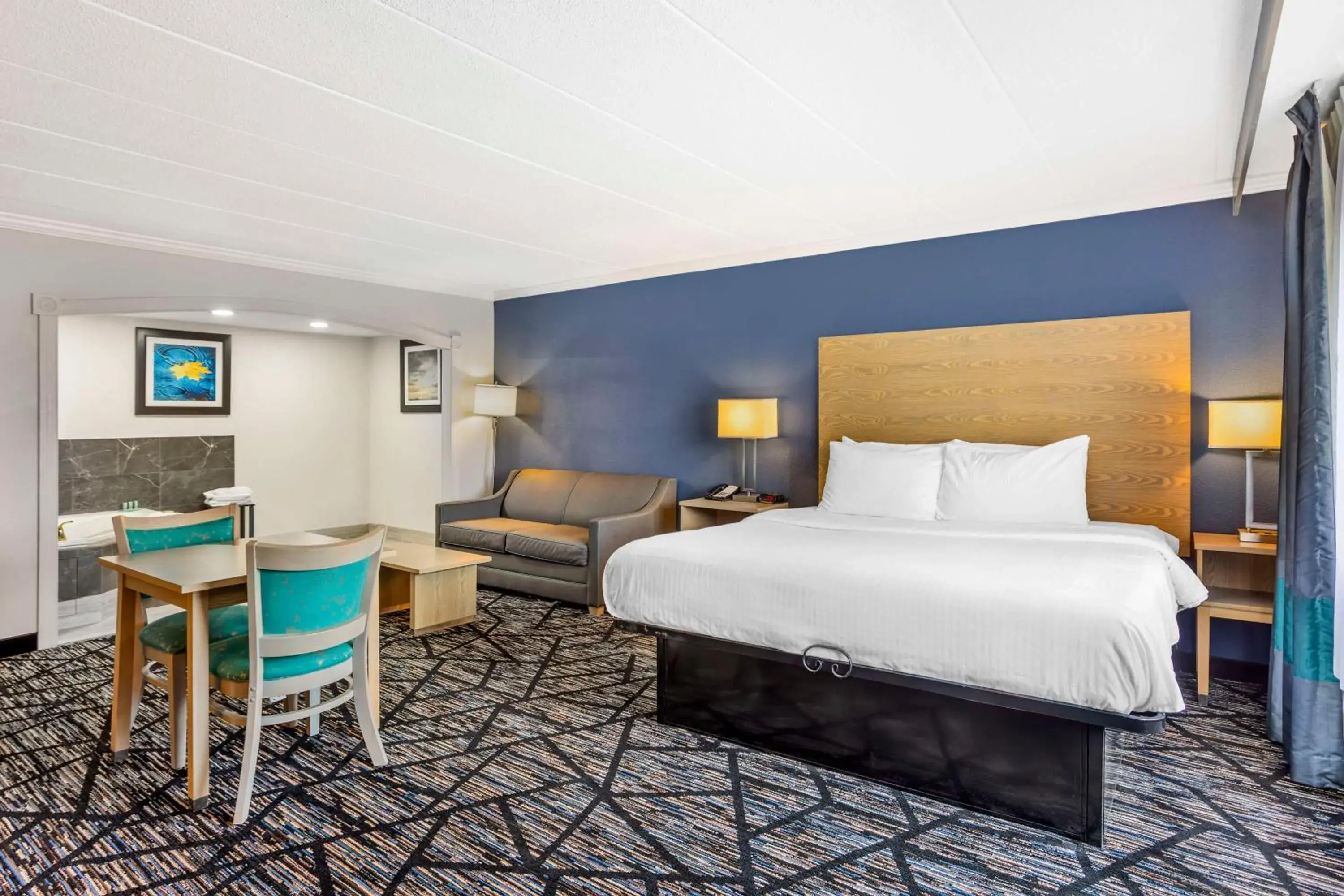 Photo of the whole room, Bed in Best Western Westgate Inn Photo of the whole room, Bed in Best Western Westgate Inn