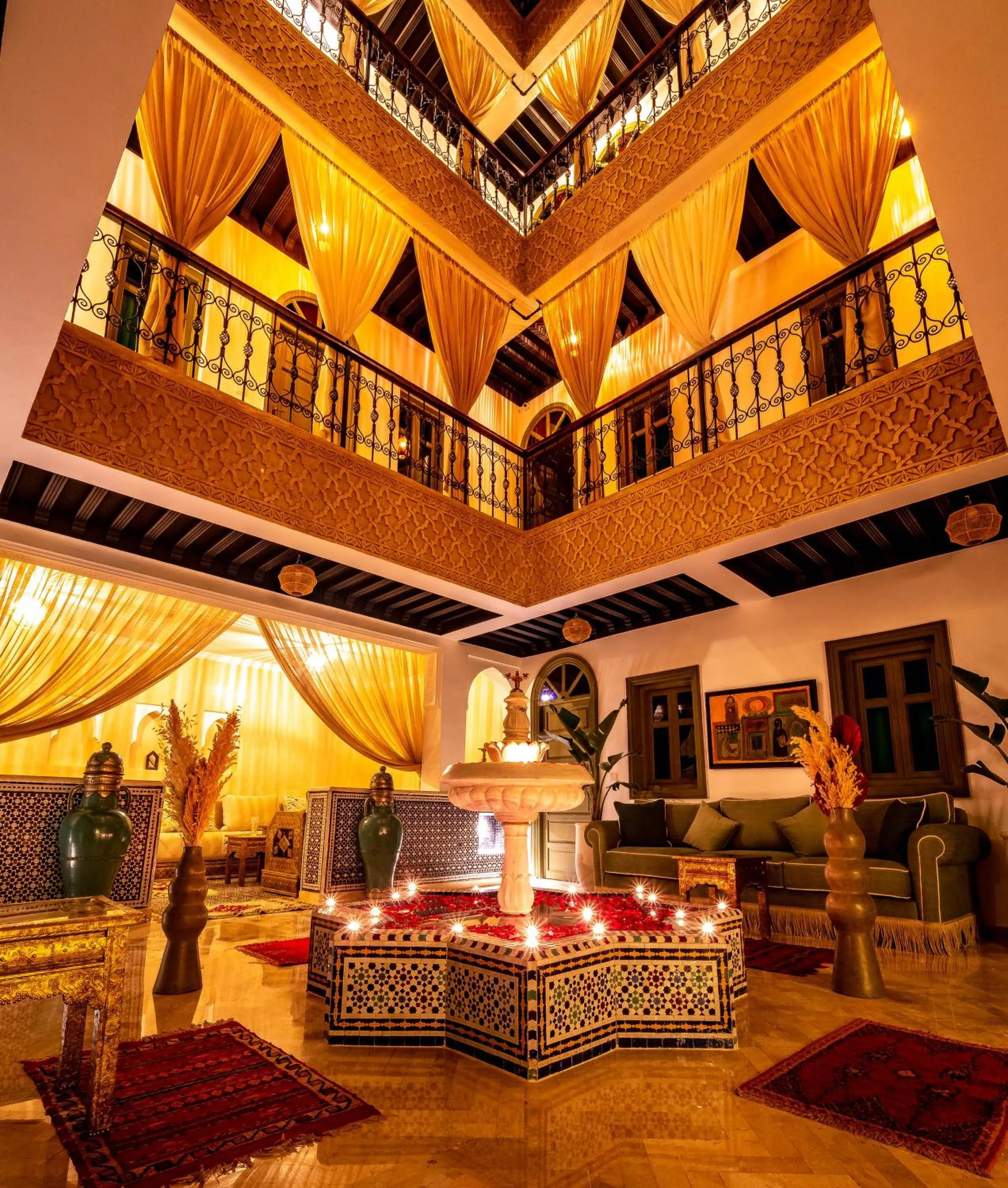 Lobby or reception in Riad Hamdane Rooftop & SPA