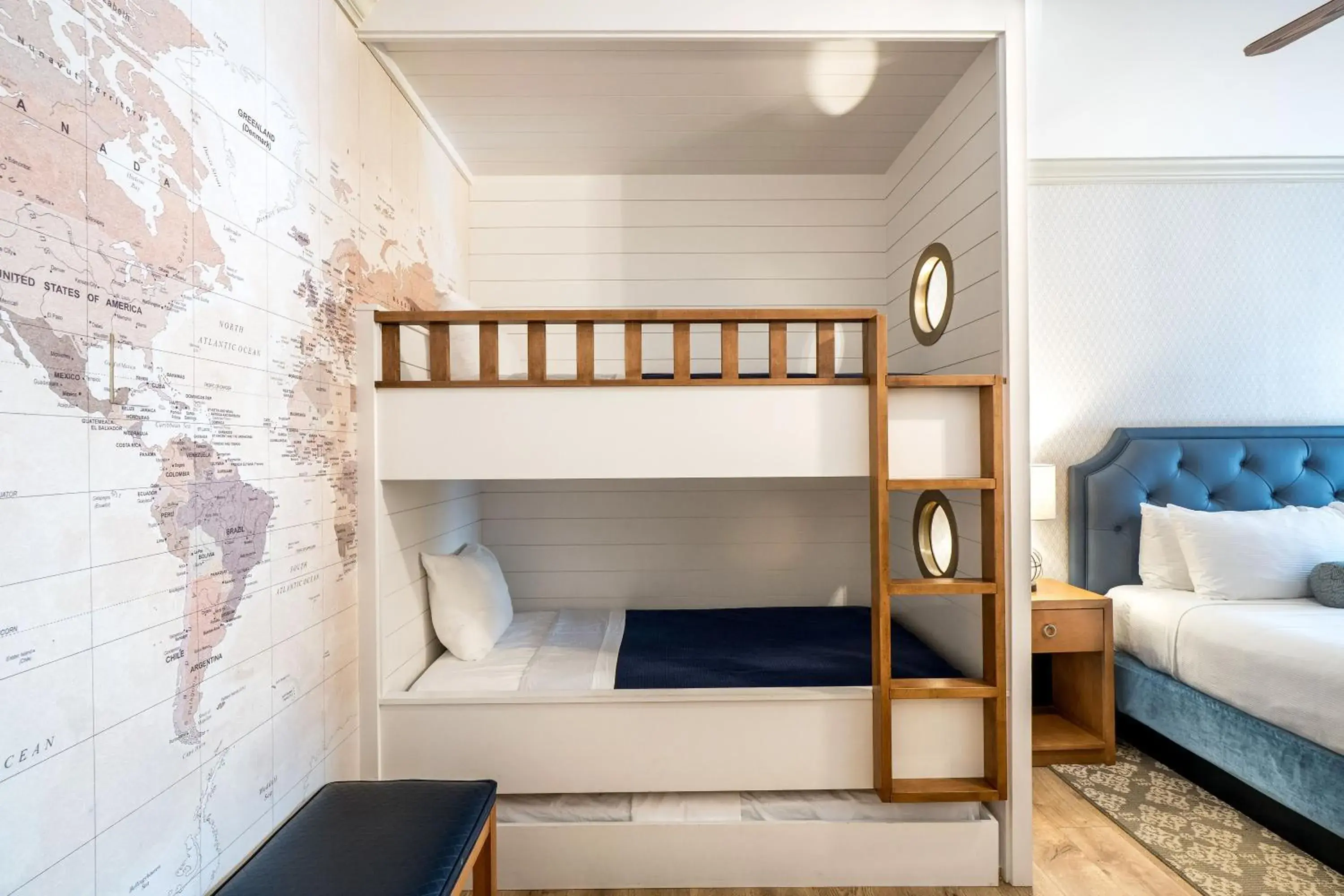 Bed in Fulton Steamboat Inn Bed in Fulton Steamboat Inn