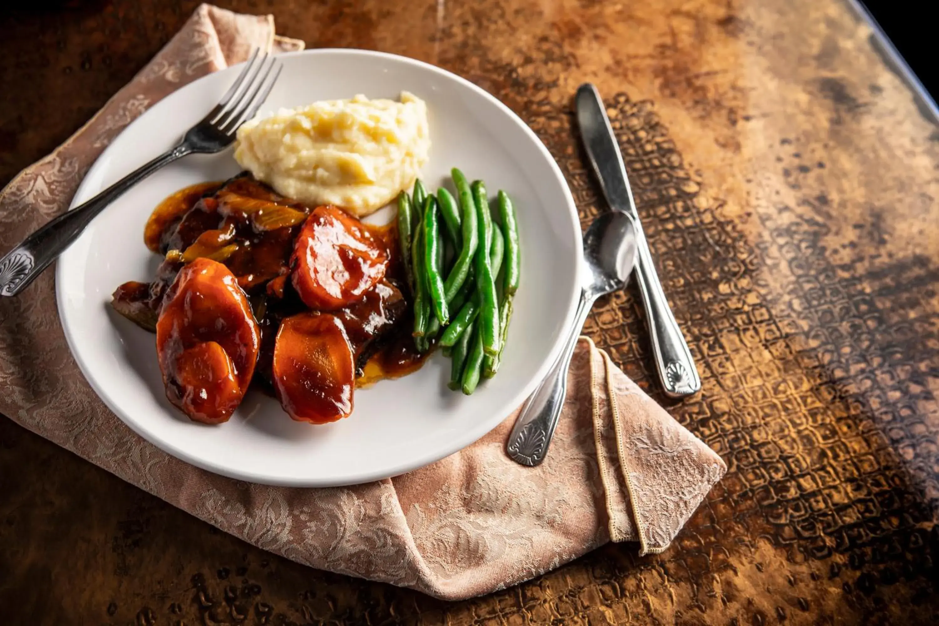 Restaurant/places to eat in Fulton Steamboat Inn Restaurant/places to eat in Fulton Steamboat Inn