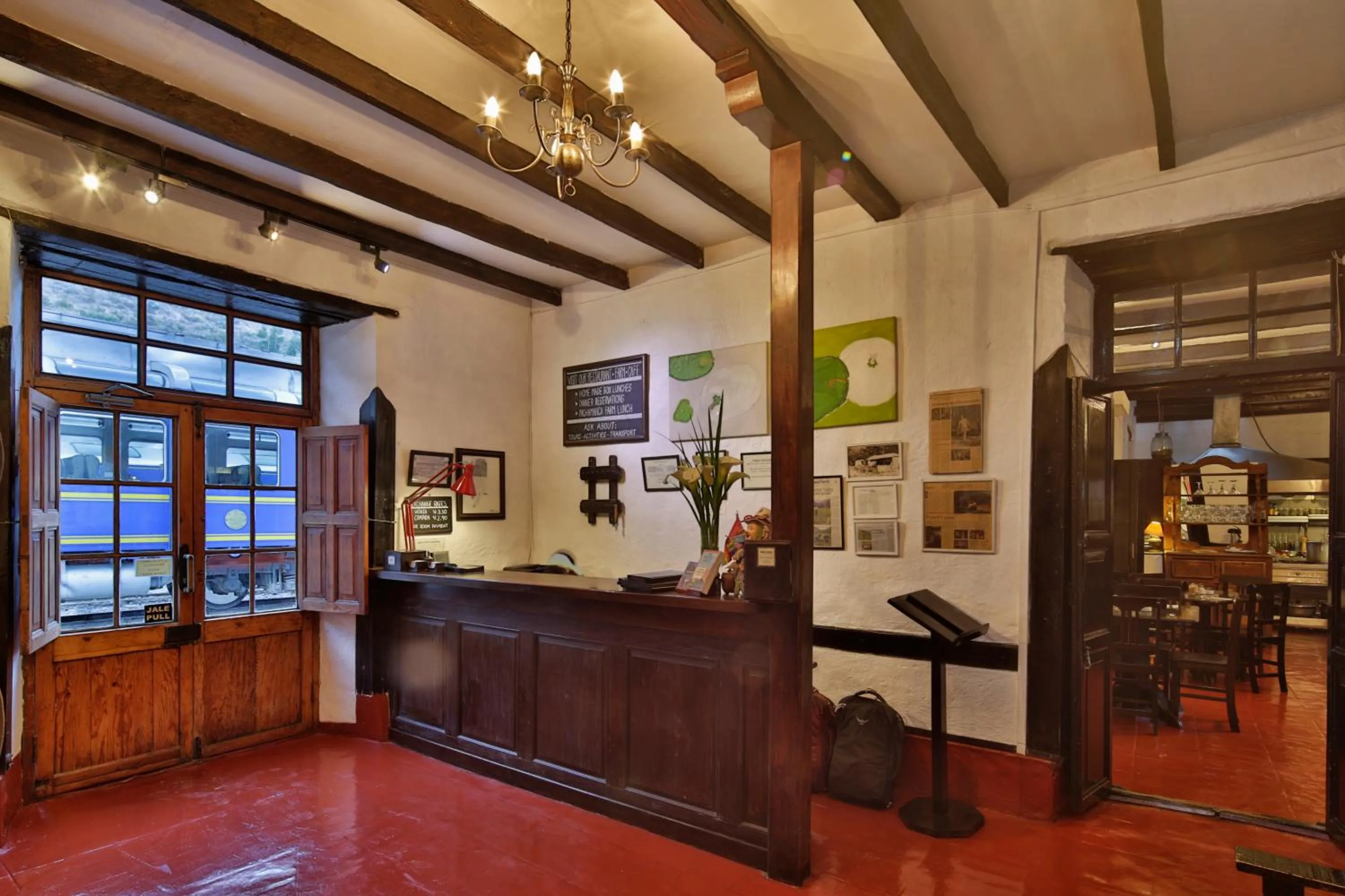 Lobby or reception in El Albergue Ollantaytambo