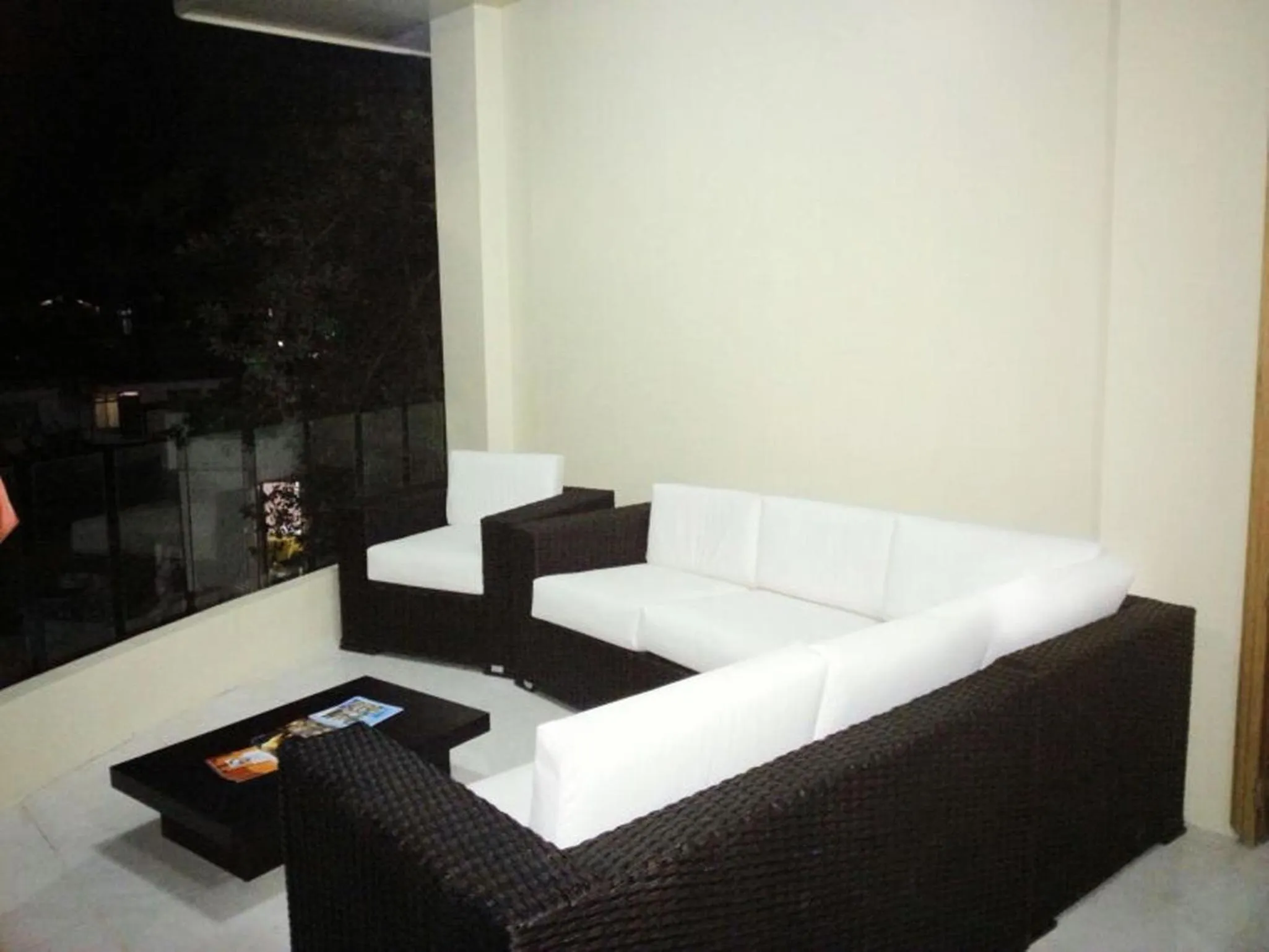 Communal lounge/ TV room, Bed in Hotel La Laguna Galapagos