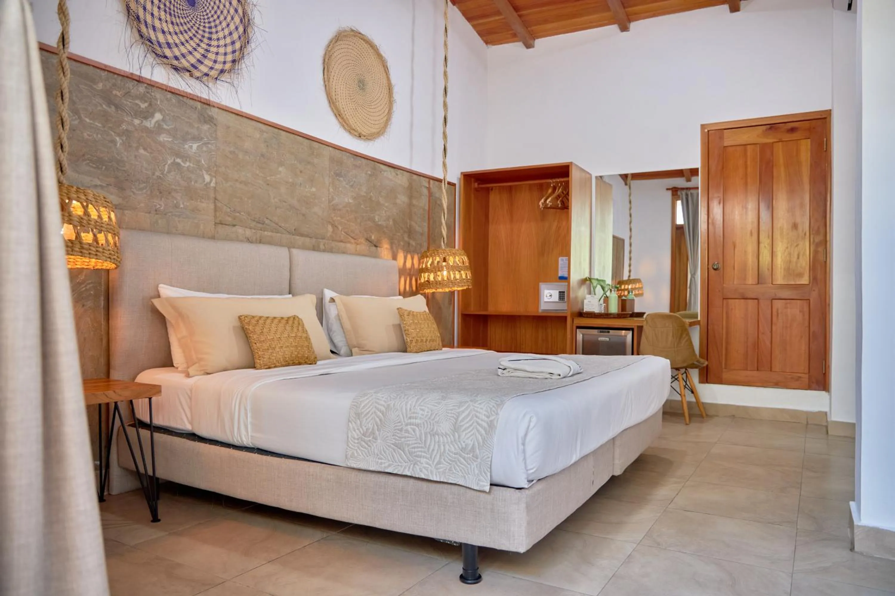 Bedroom, Bed in Blu Galapagos Sustainable Waterfront Lodge