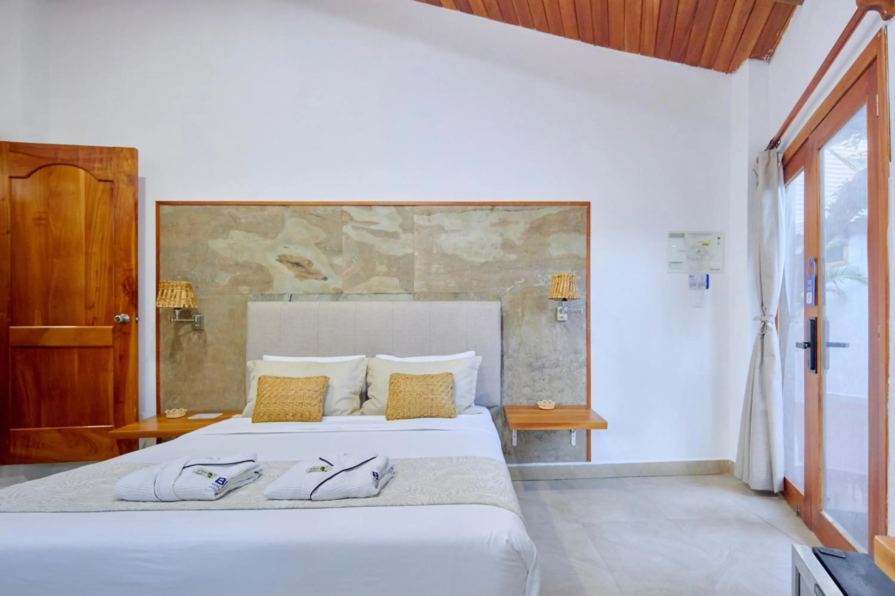 Bedroom, Bed in Blu Galapagos Sustainable Waterfront Lodge