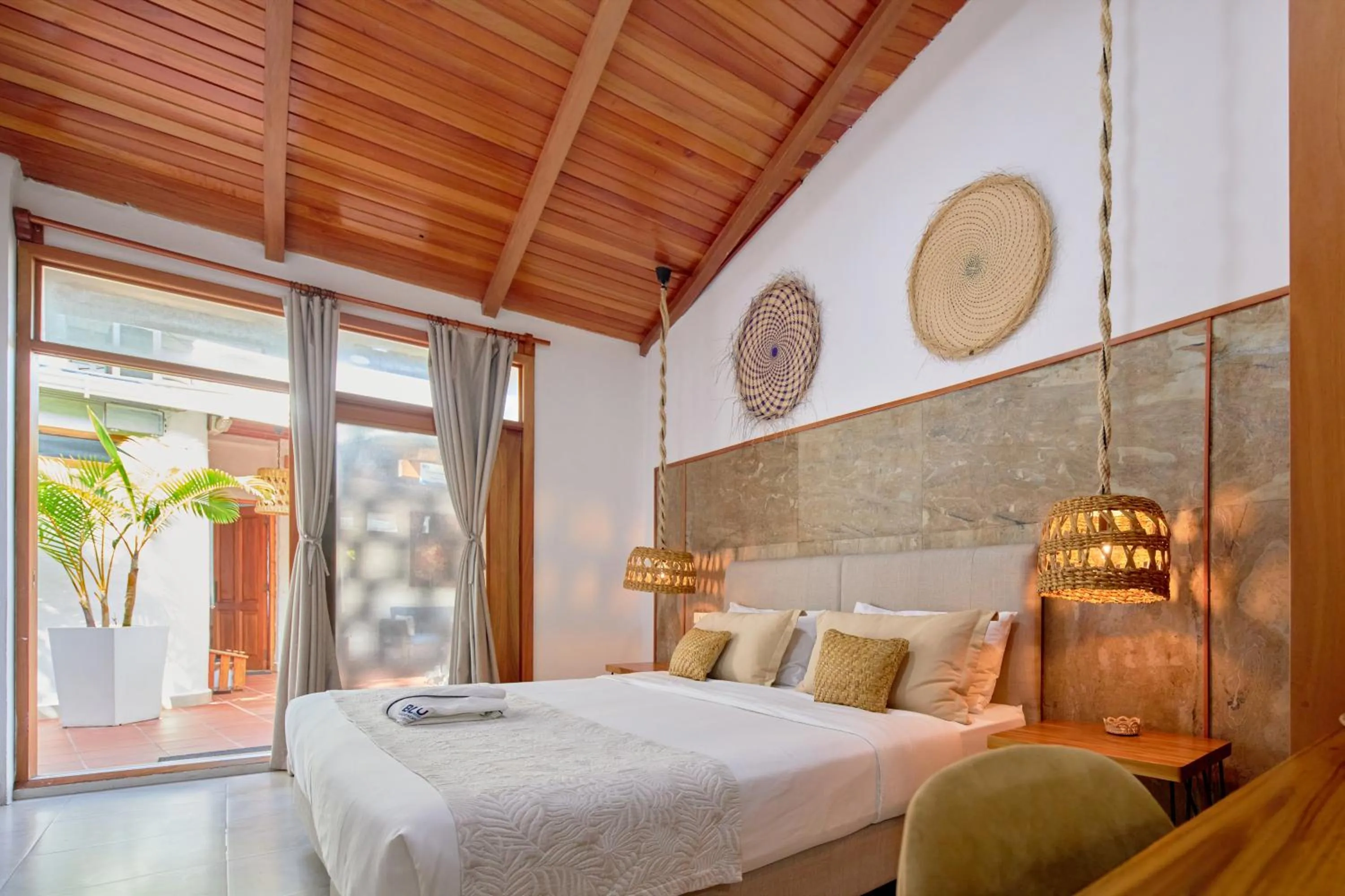 Bedroom, Bed in Blu Galapagos Sustainable Waterfront Lodge