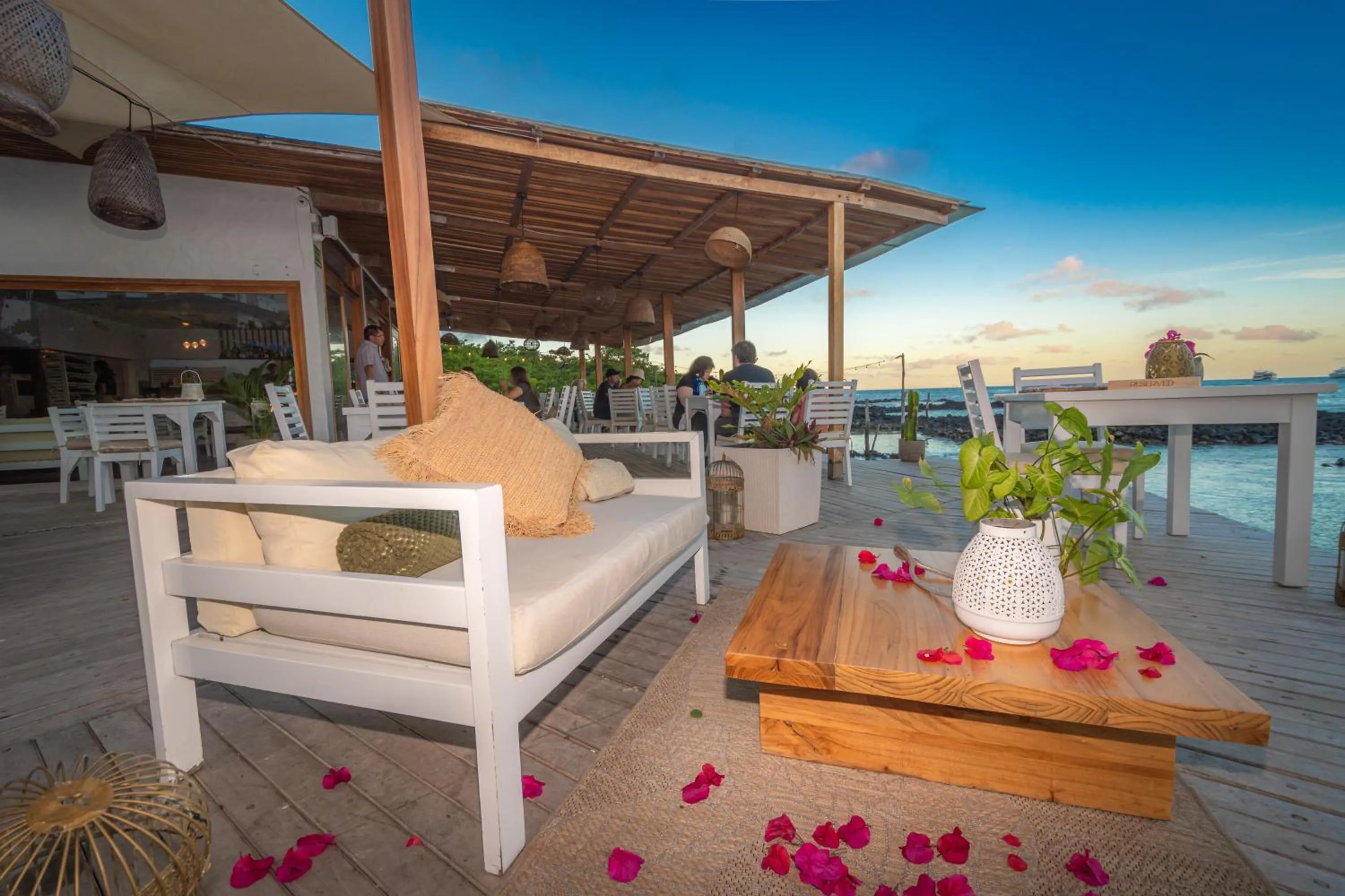 Restaurant/places to eat in Blu Galapagos Sustainable Waterfront Lodge