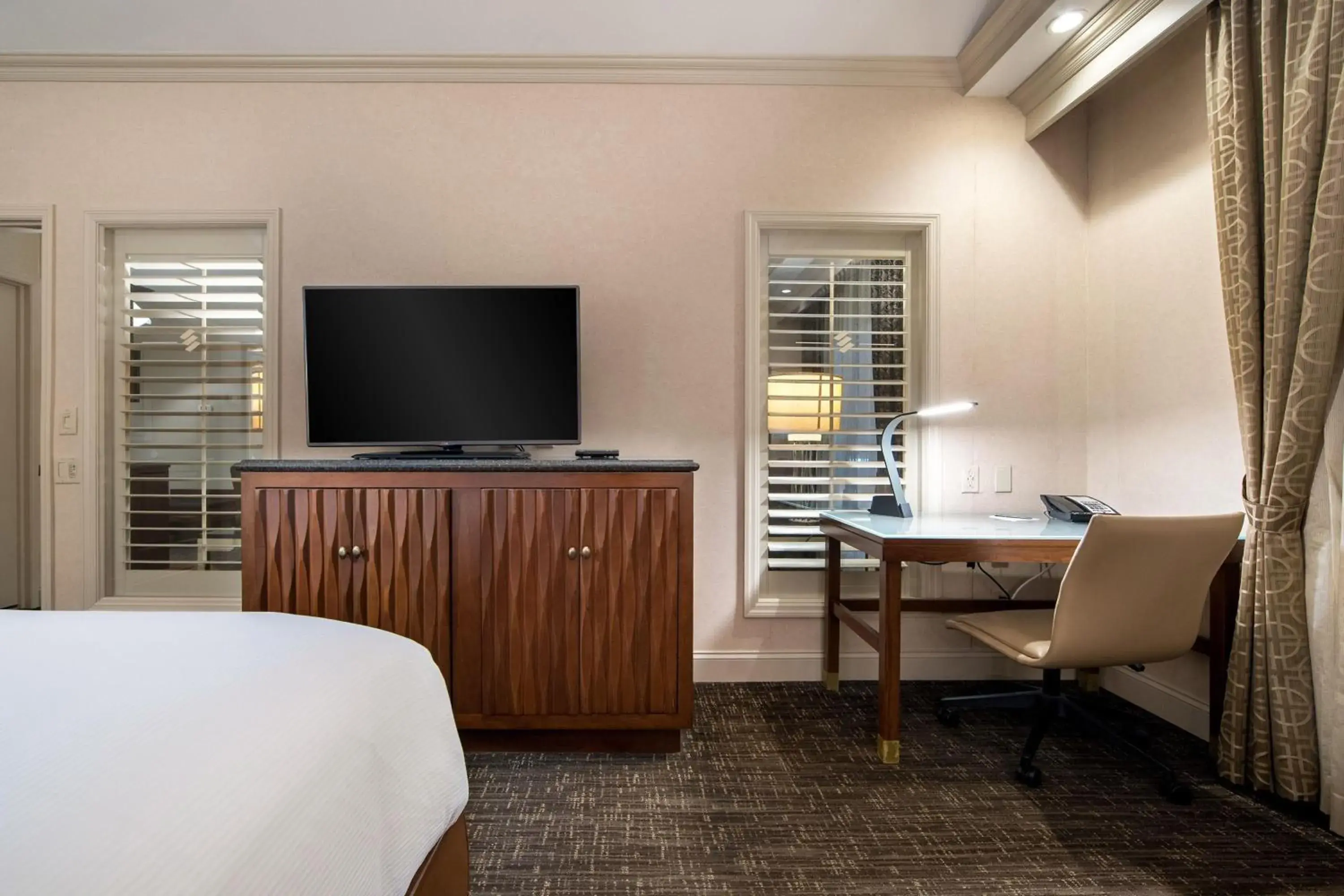 Photo of the whole room, Bed in Eden Resort and Suites, BW Premier Collection Photo of the whole room, Bed in Eden Resort and Suites, BW Premier Collection