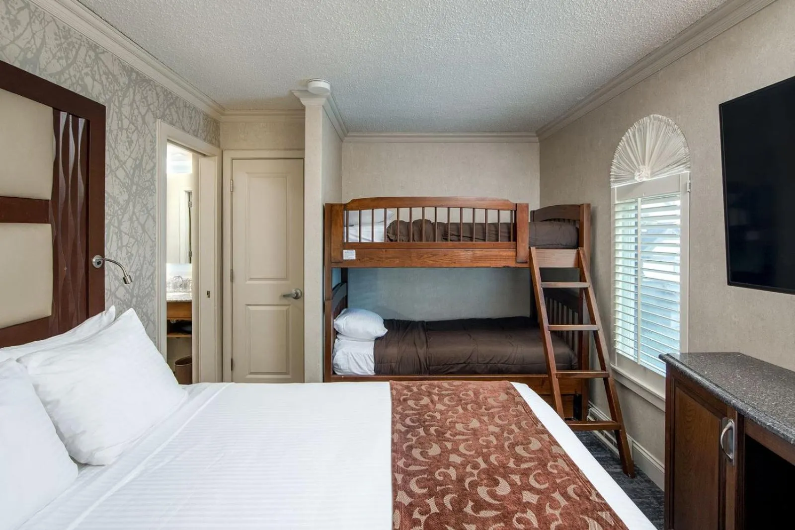 Bed in Eden Resort and Suites, BW Premier Collection