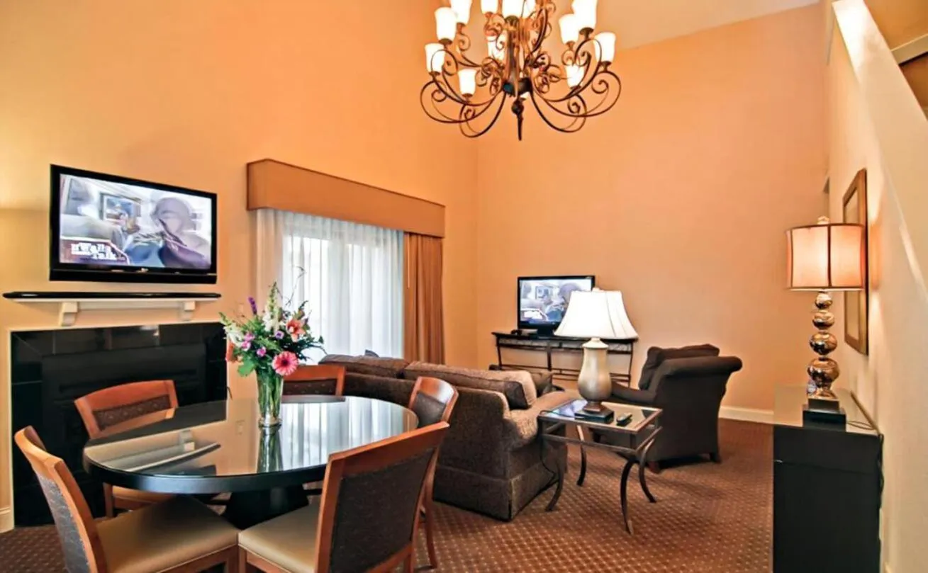 Living room in Eden Resort and Suites, BW Premier Collection